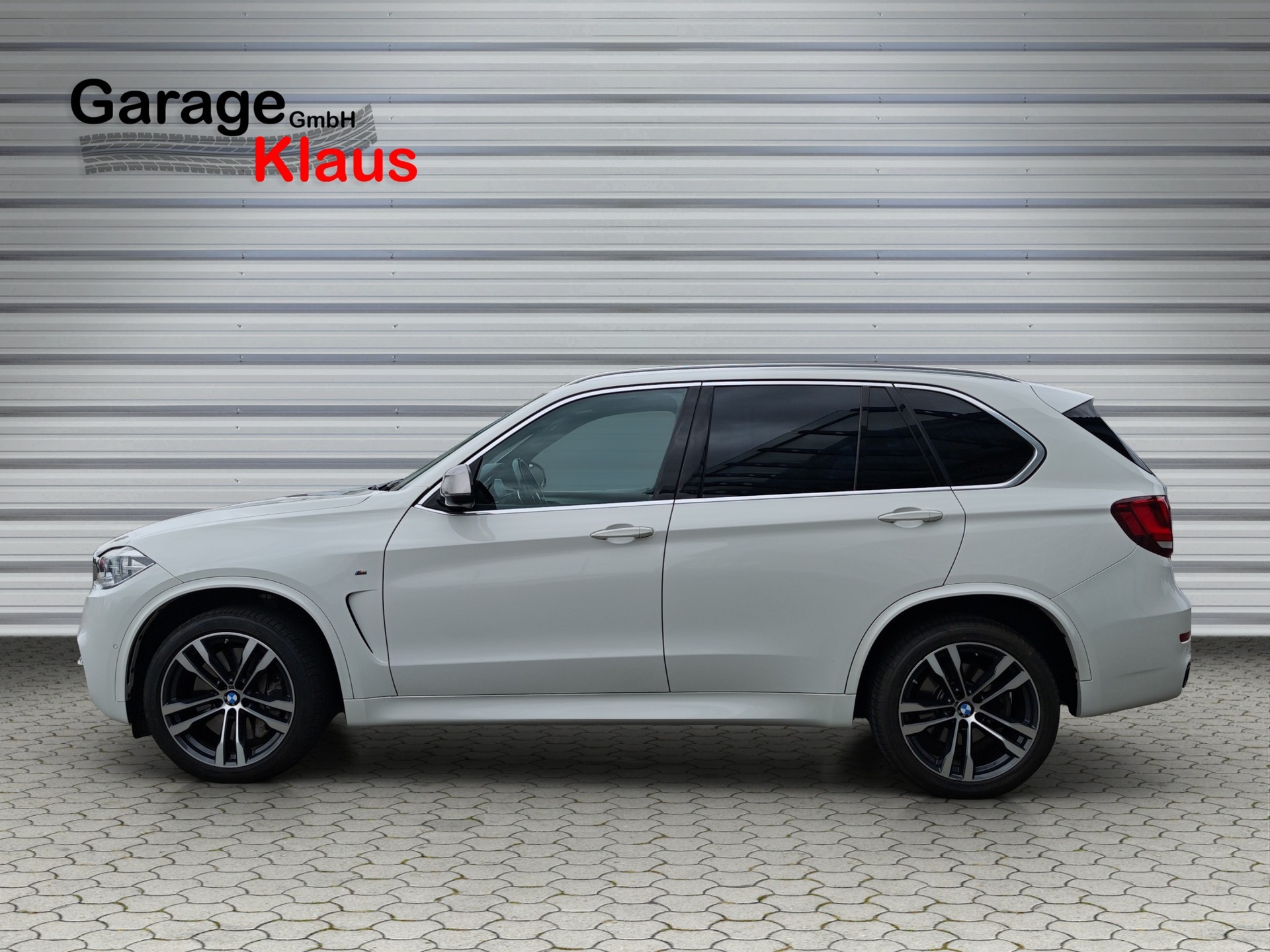 BMW X5 xDrive M50d Steptronic-image-2