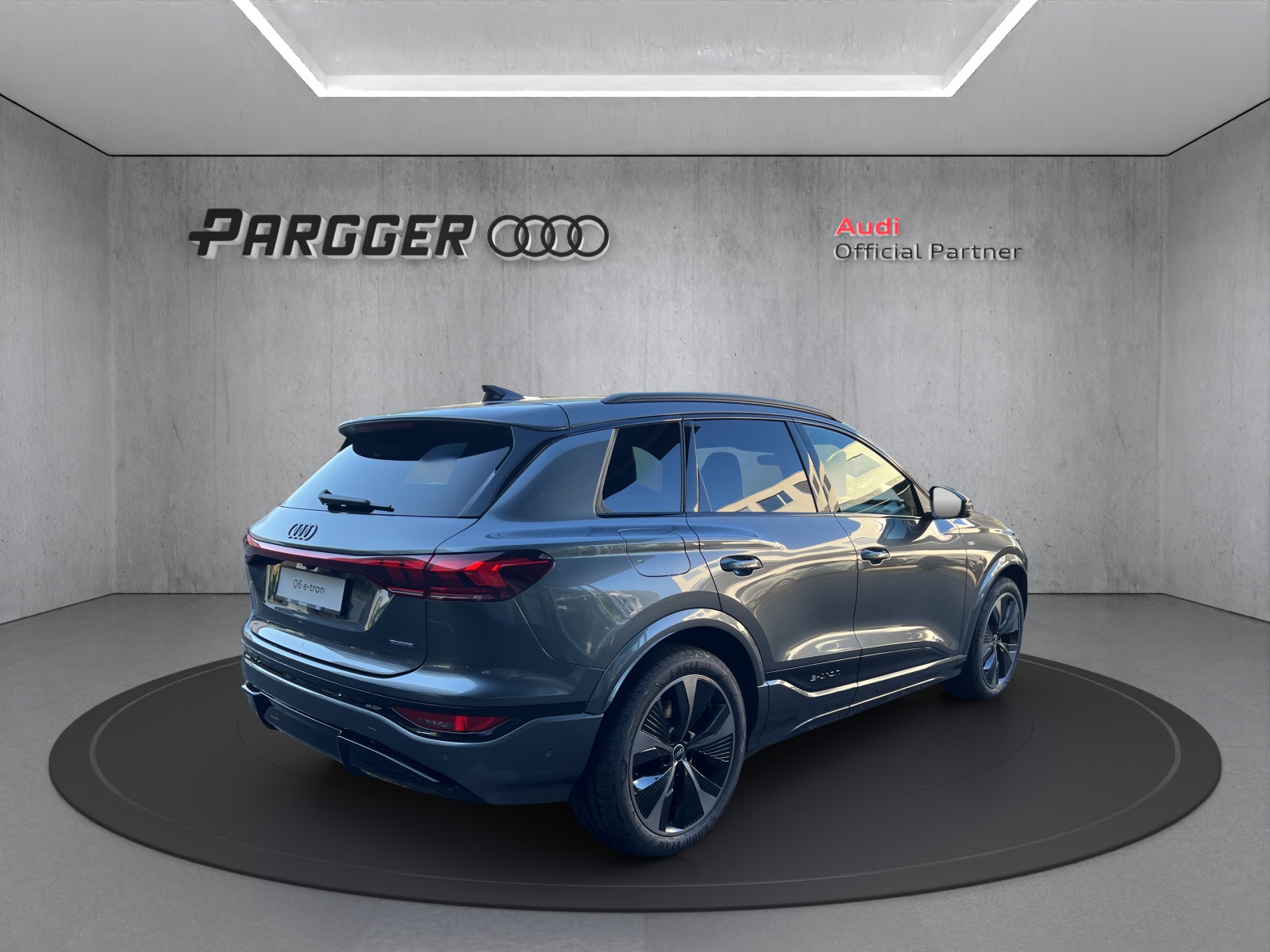 AUDI Q6 e-tron quattro-image-5