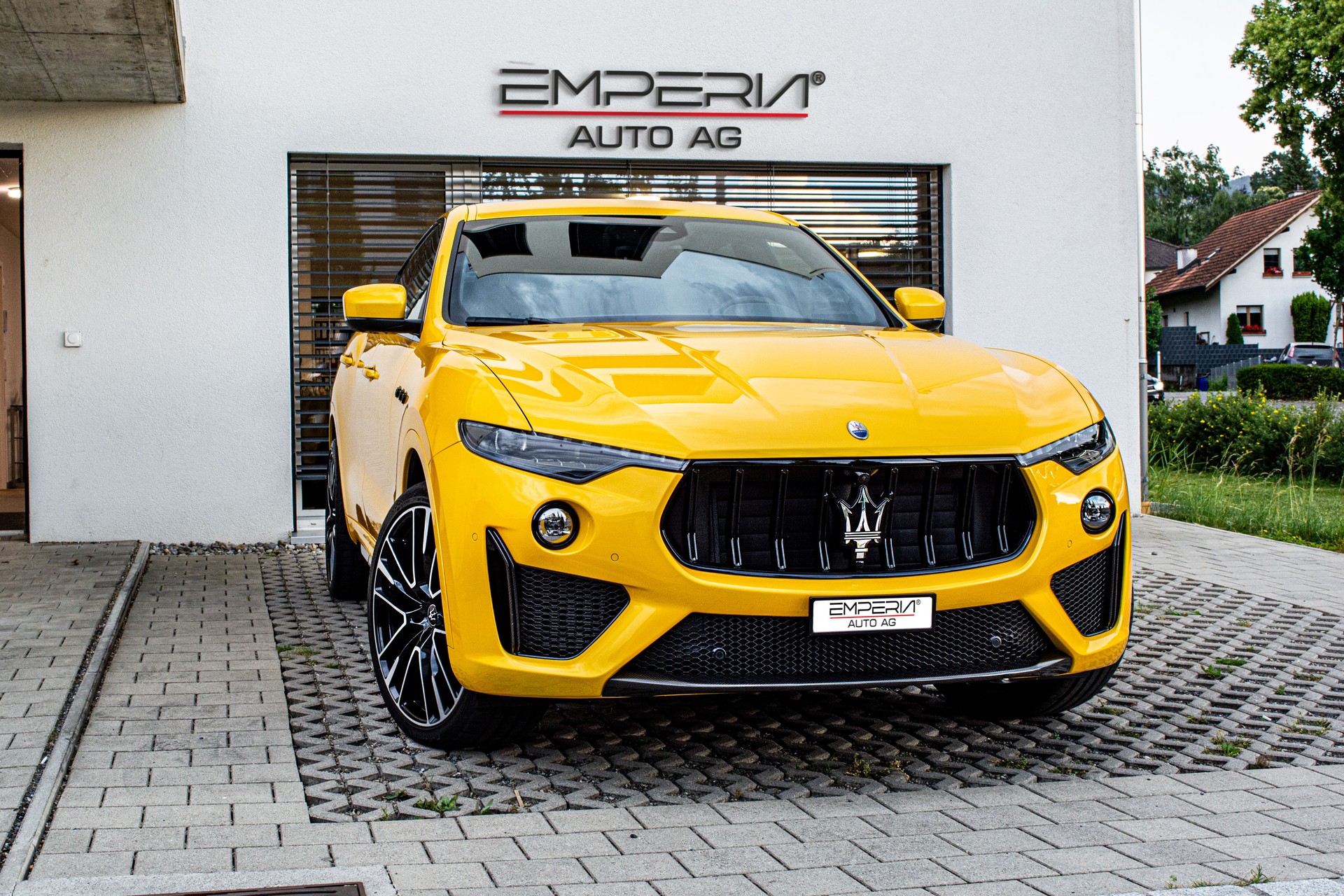 MASERATI Levante 3.8 V8 Trofeo Q4 Launch Edition "1 of 100"-image-2