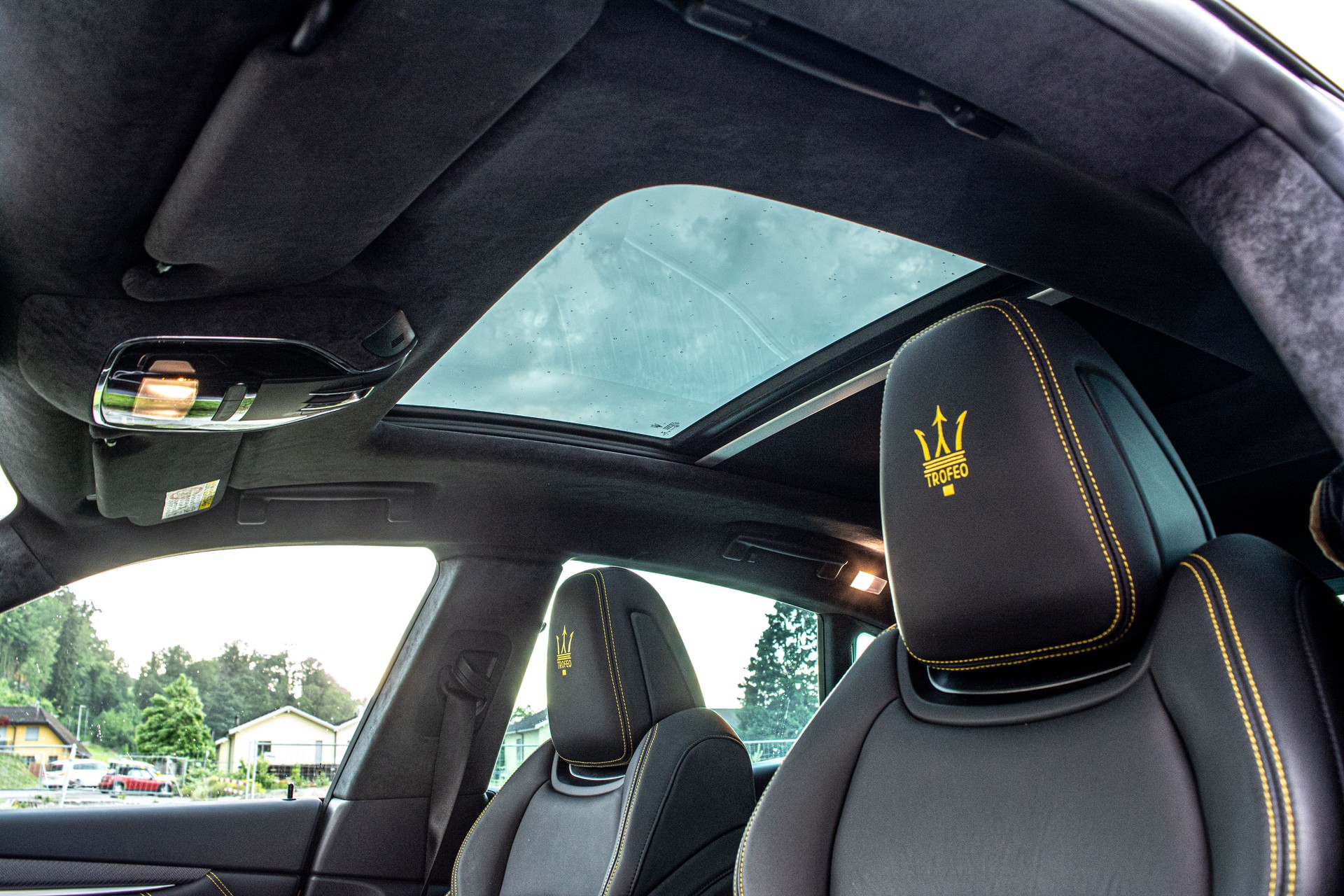 MASERATI Levante 3.8 V8 Trofeo Q4 Launch Edition "1 of 100"-image-16