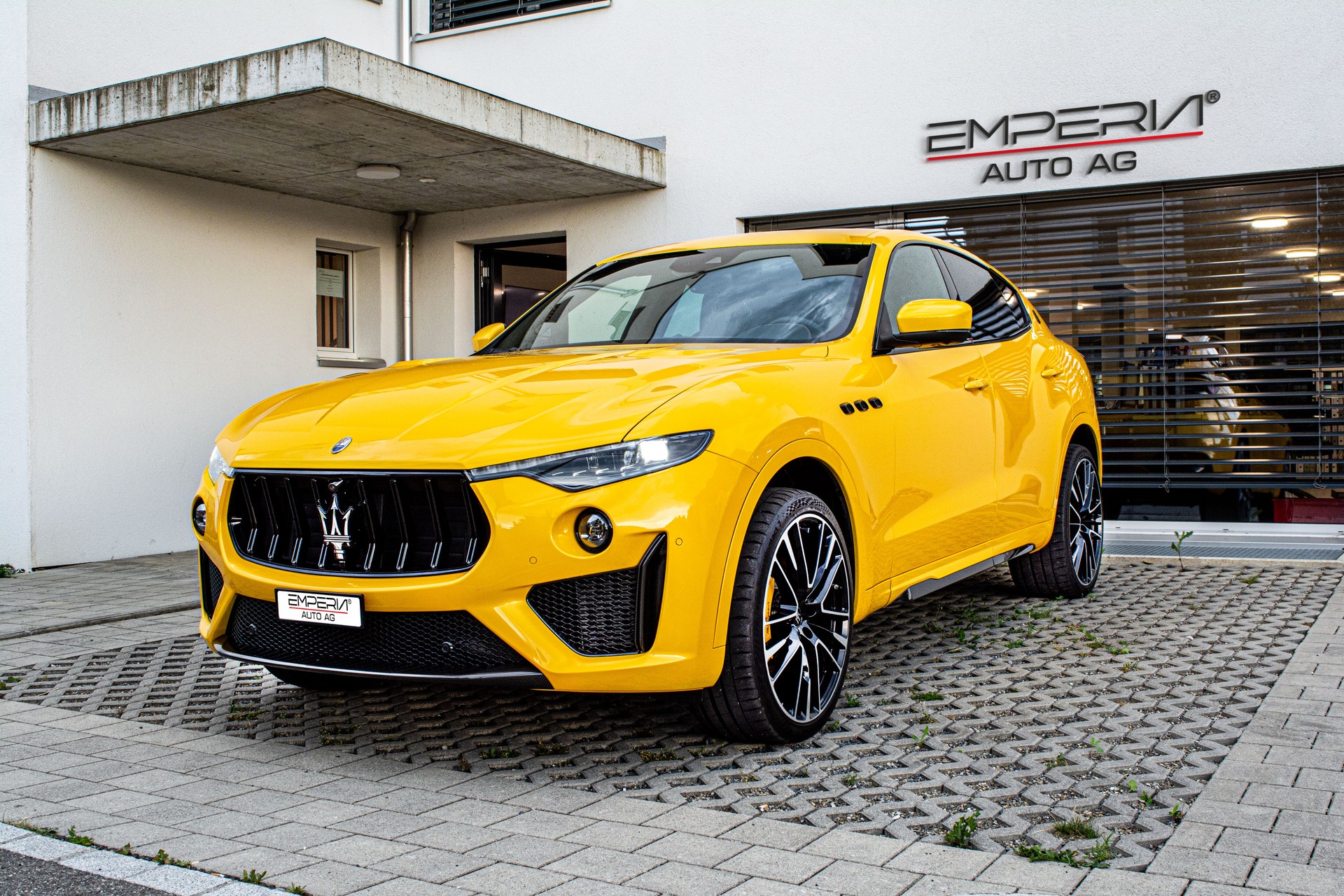 MASERATI Levante 3.8 V8 Trofeo Q4 Launch Edition "1 of 100"-image-5
