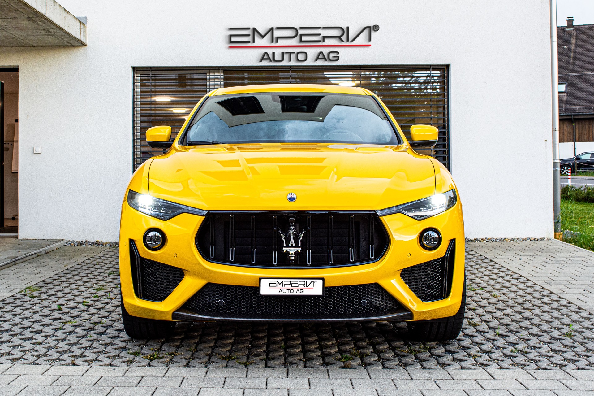 MASERATI Levante 3.8 V8 Trofeo Q4 Launch Edition "1 of 100"-image-3