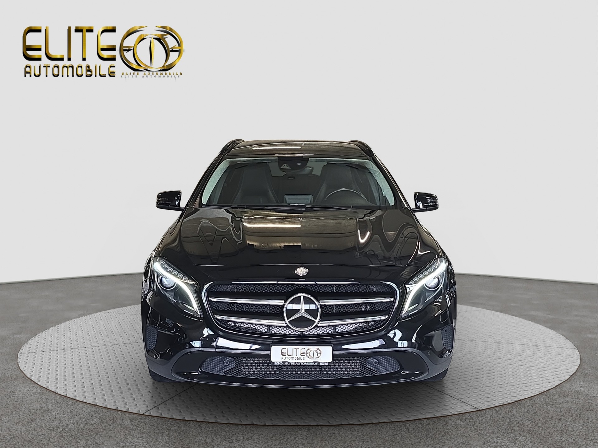 MERCEDES-BENZ GLA 200 Night Star 7G-DCT-image-1