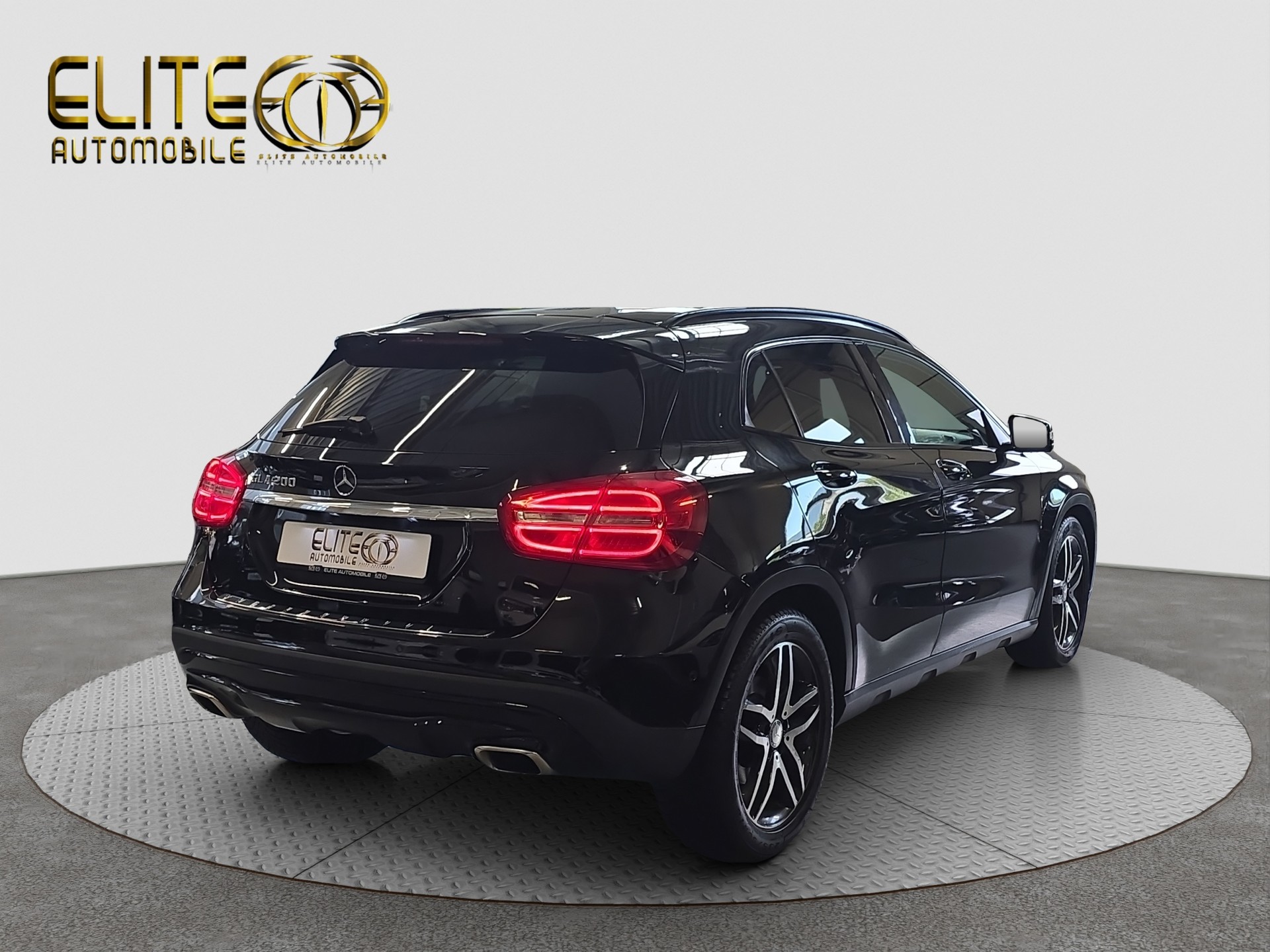 MERCEDES-BENZ GLA 200 Night Star 7G-DCT-image-7