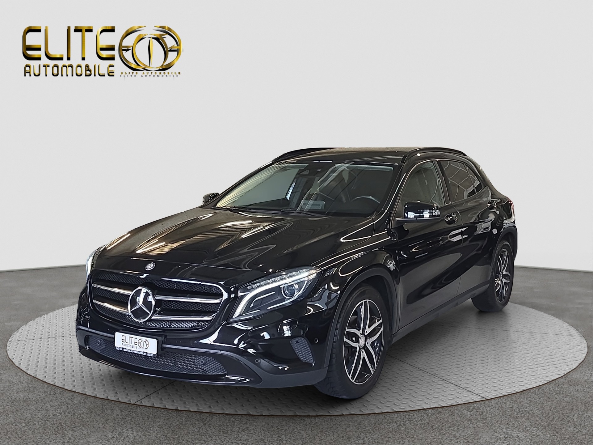 MERCEDES-BENZ GLA 200 Night Star 7G-DCT-image-3