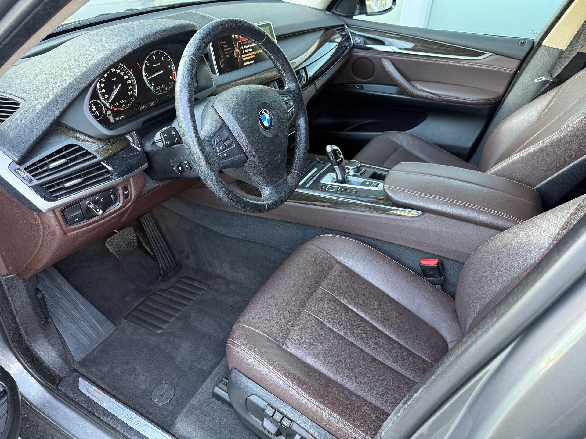 BMW X5 xDrive 30d Steptronic-image-8