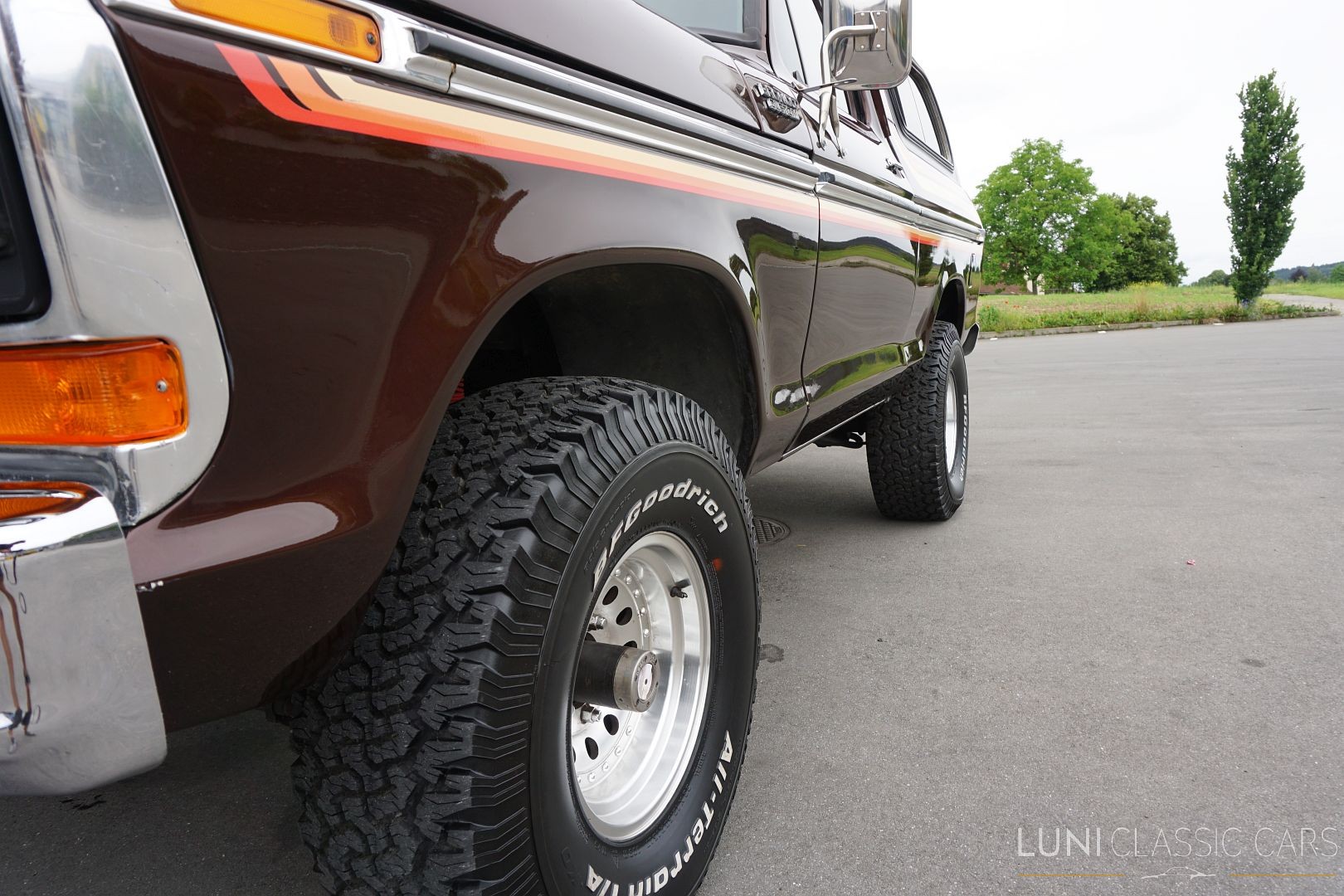 FORD Bronco-image-9