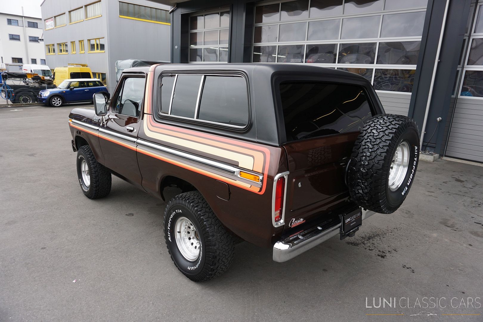 FORD Bronco-image-3