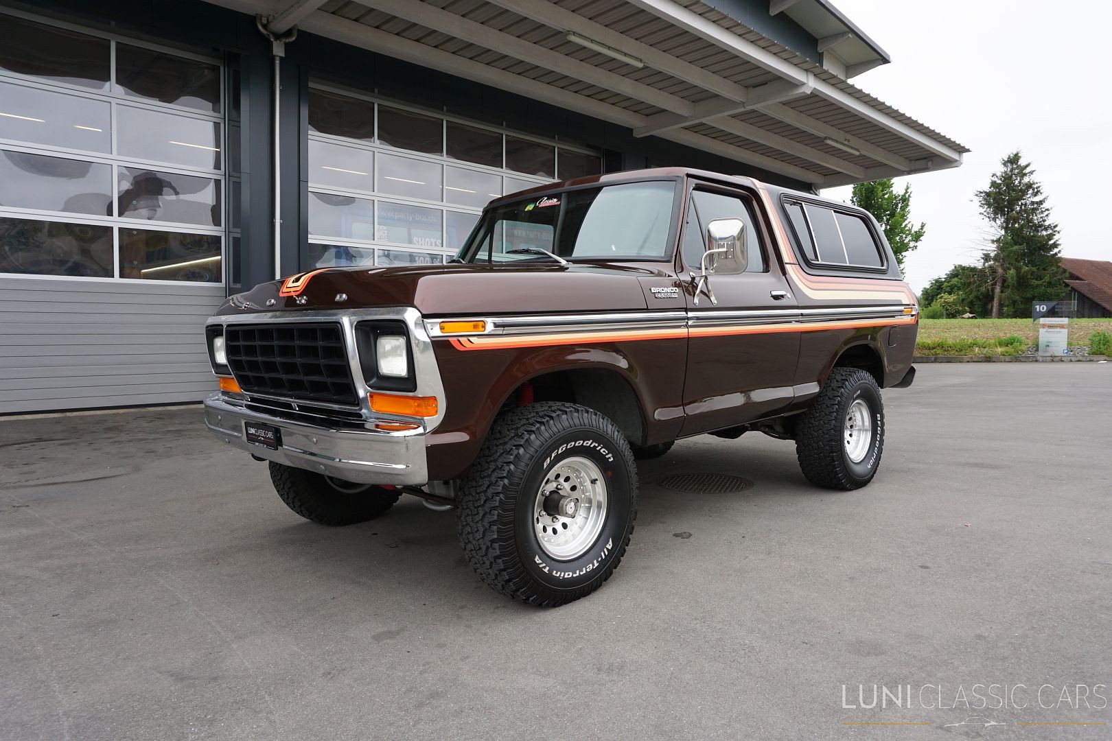 FORD Bronco-image-1
