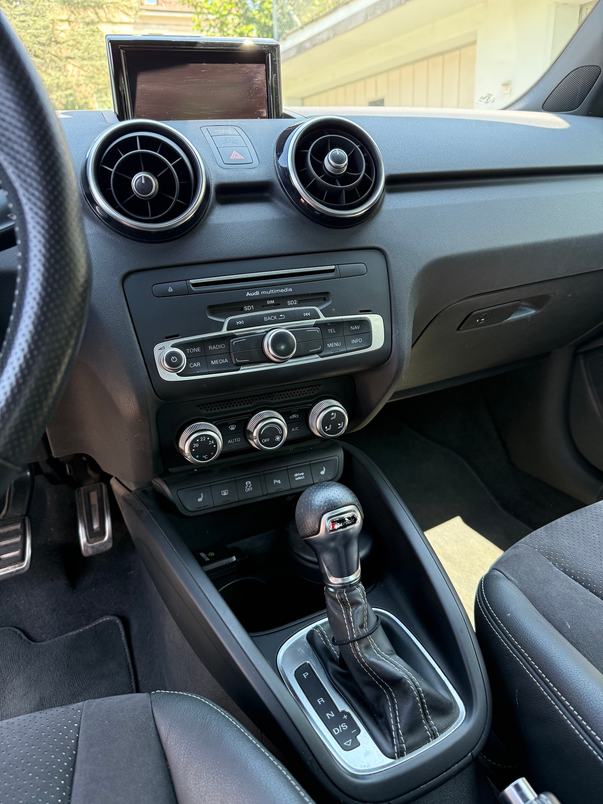 AUDI 1.4 TFSI COD Sport S-Tronic-image-2