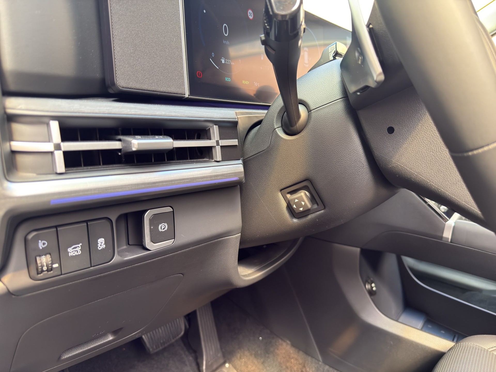 HYUNDAI Santa Fe 1.6 T-GDi HEV Vertex 4WD Automatic-image-24