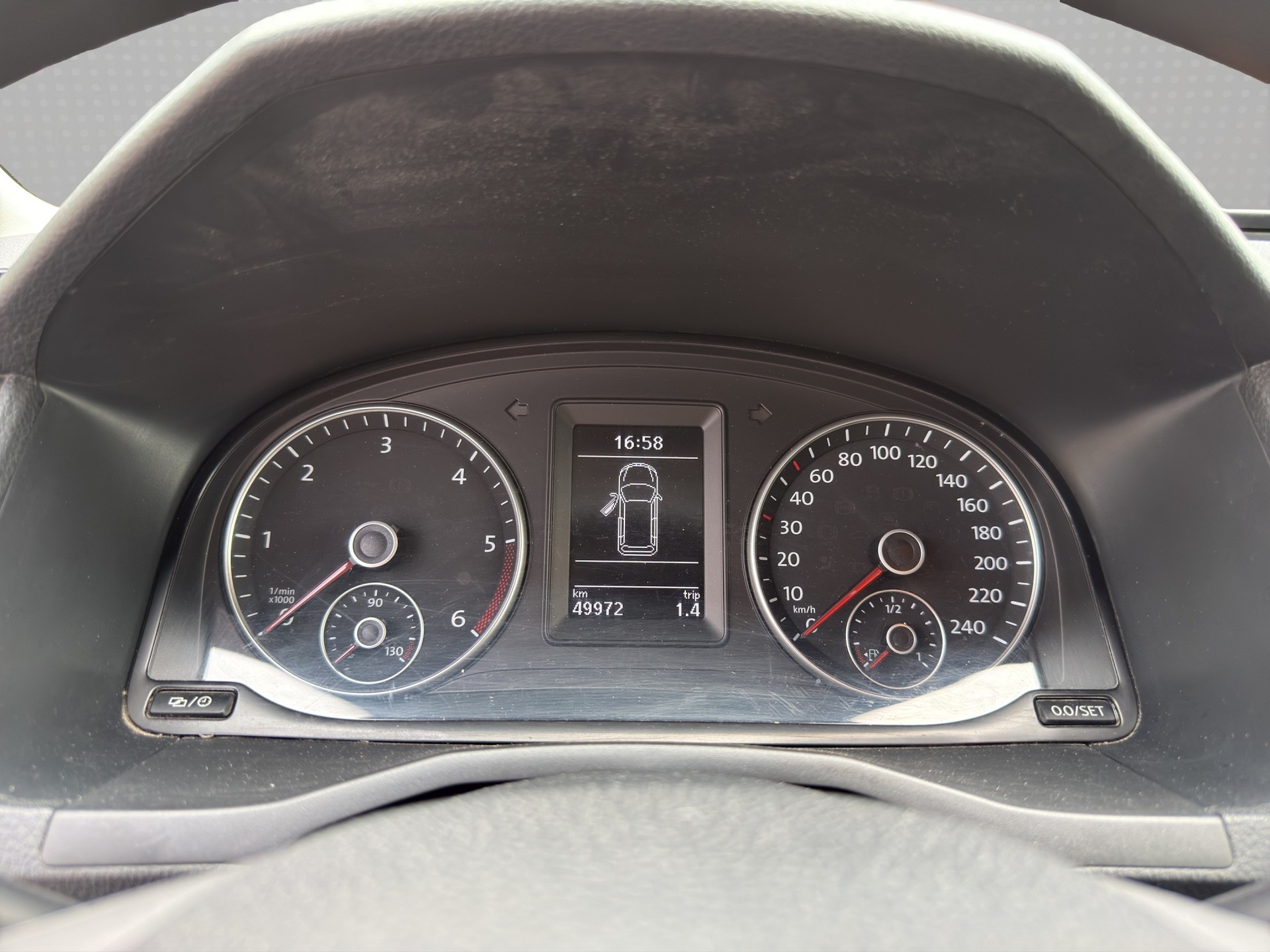 VW Caddy 2.0TDI 4Motion BlueMotion Technology-image-10