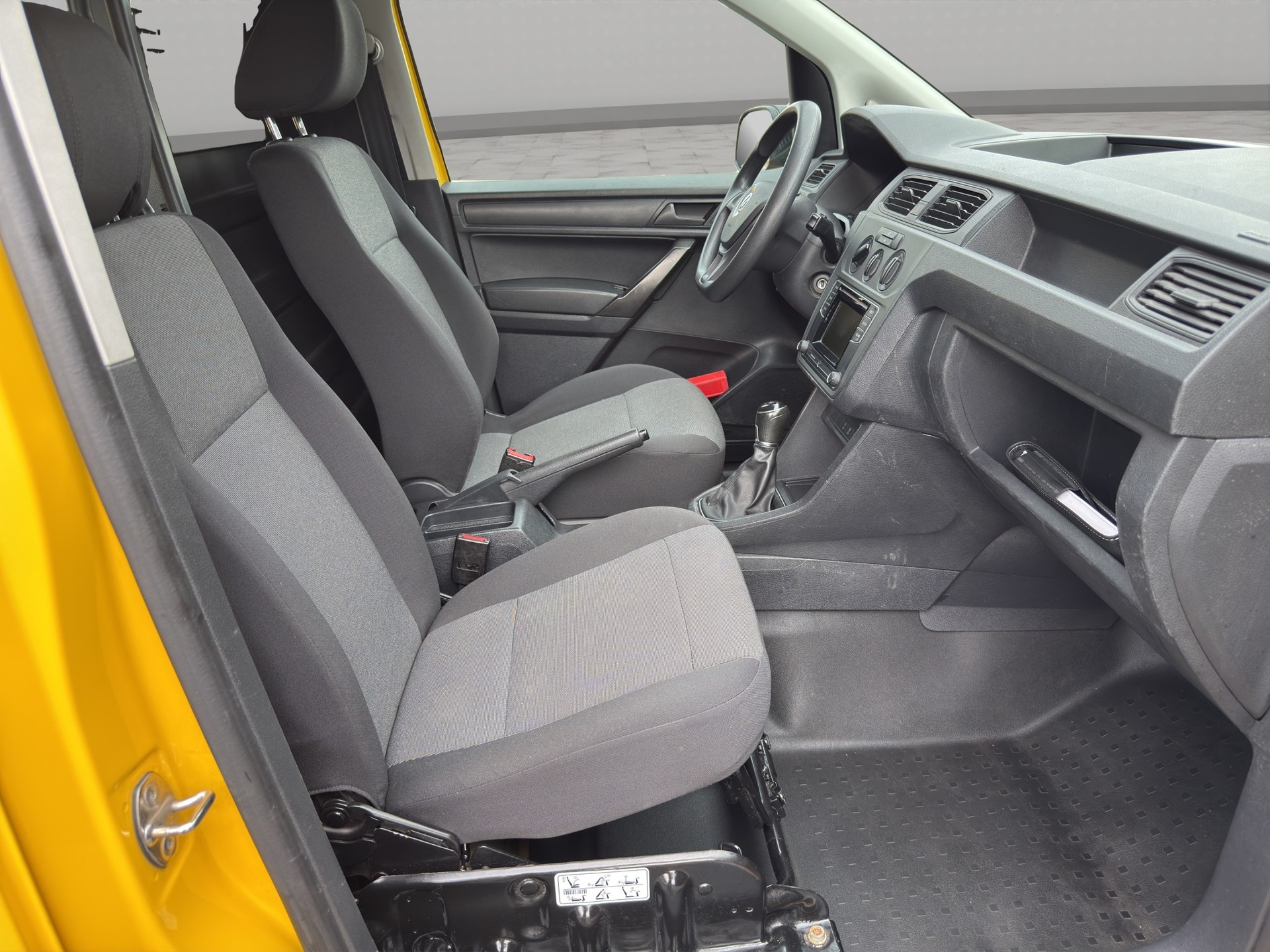 VW Caddy 2.0TDI 4Motion BlueMotion Technology-image-17