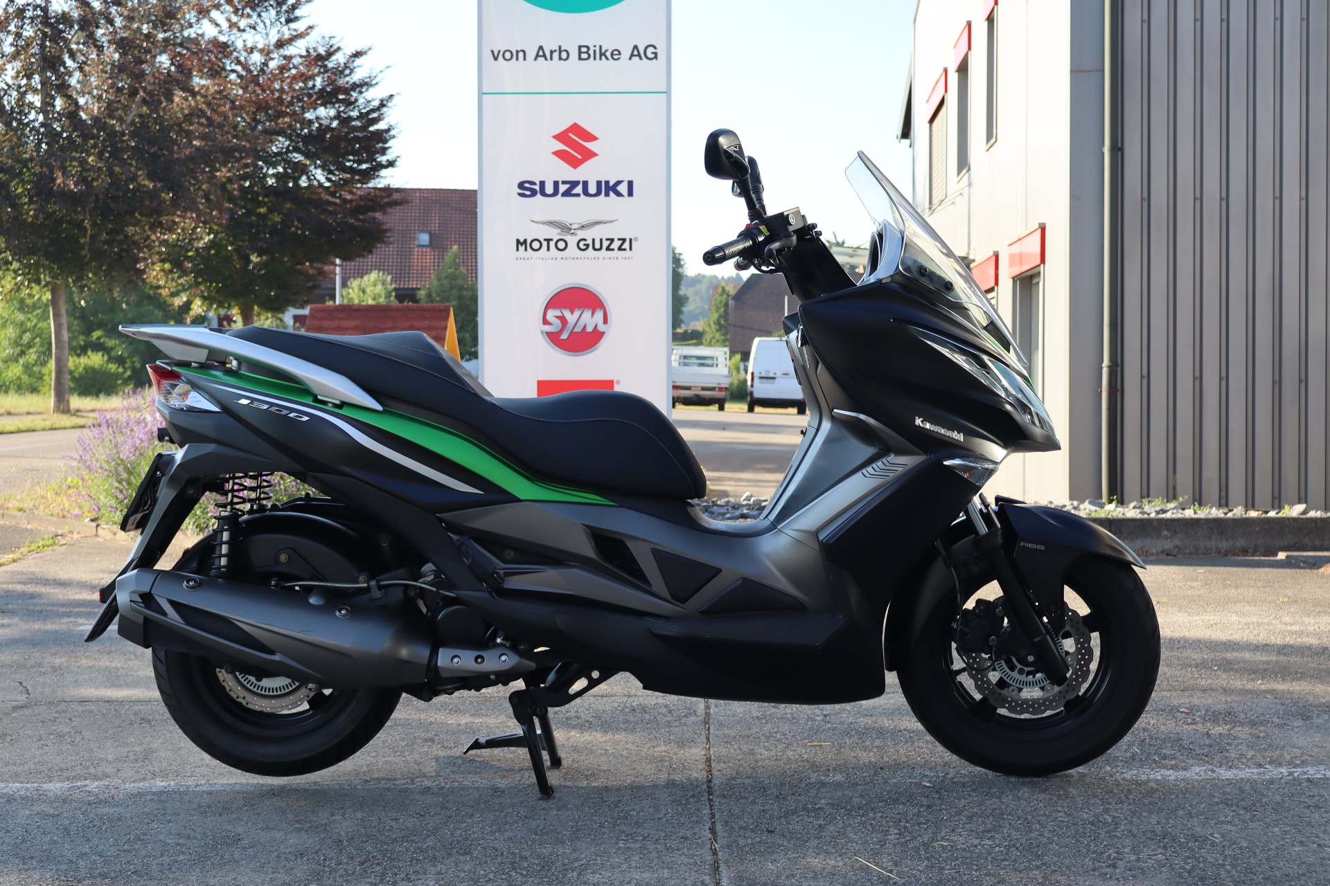 KAWASAKI J 300 ABS
