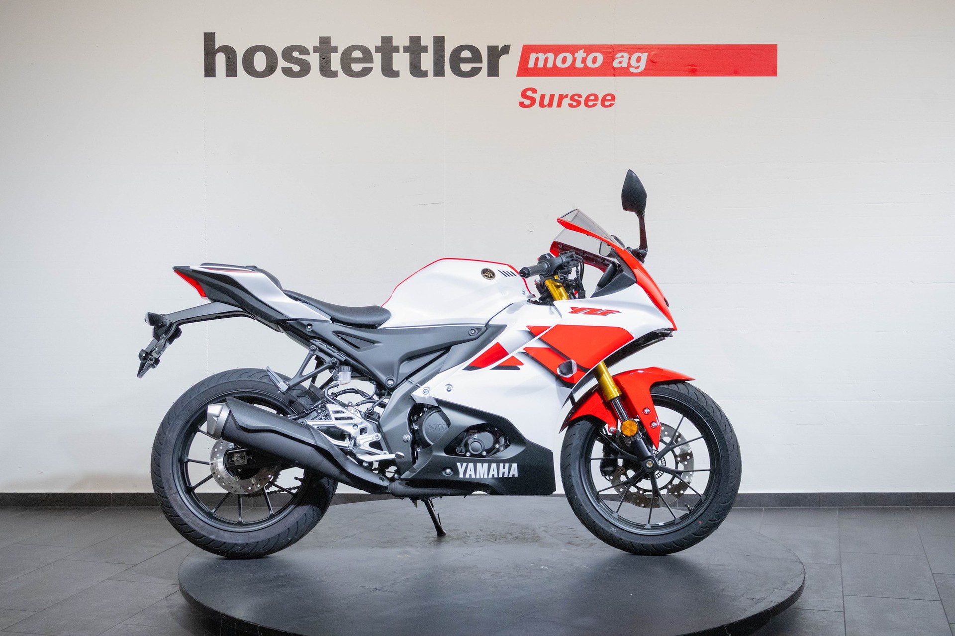 YAMAHA R125 70th Anniversary-showroom-element-1