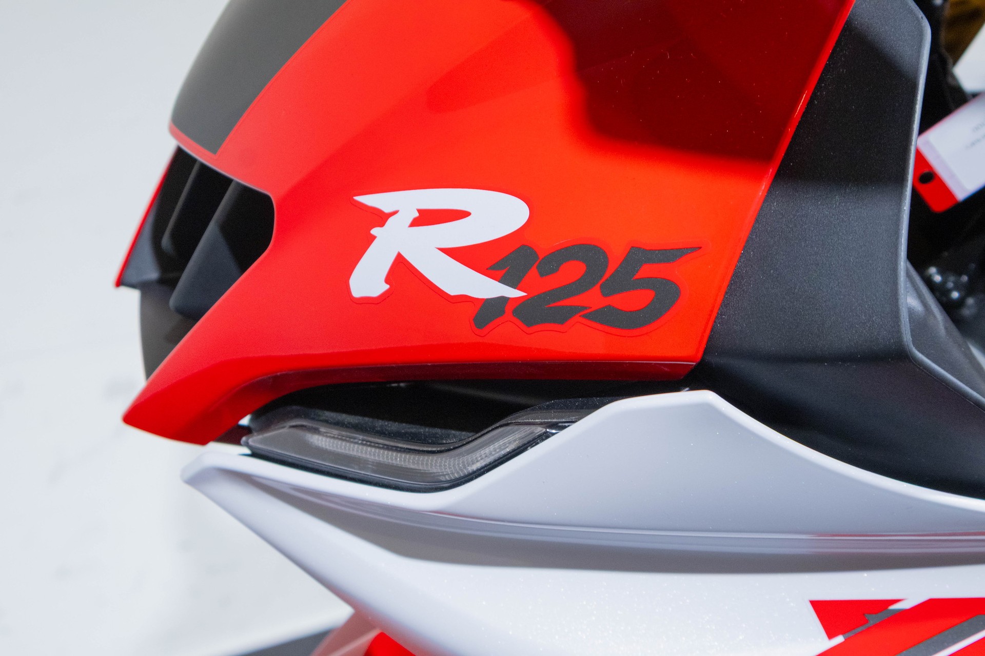 YAMAHA R125 70th Anniversary-image-12