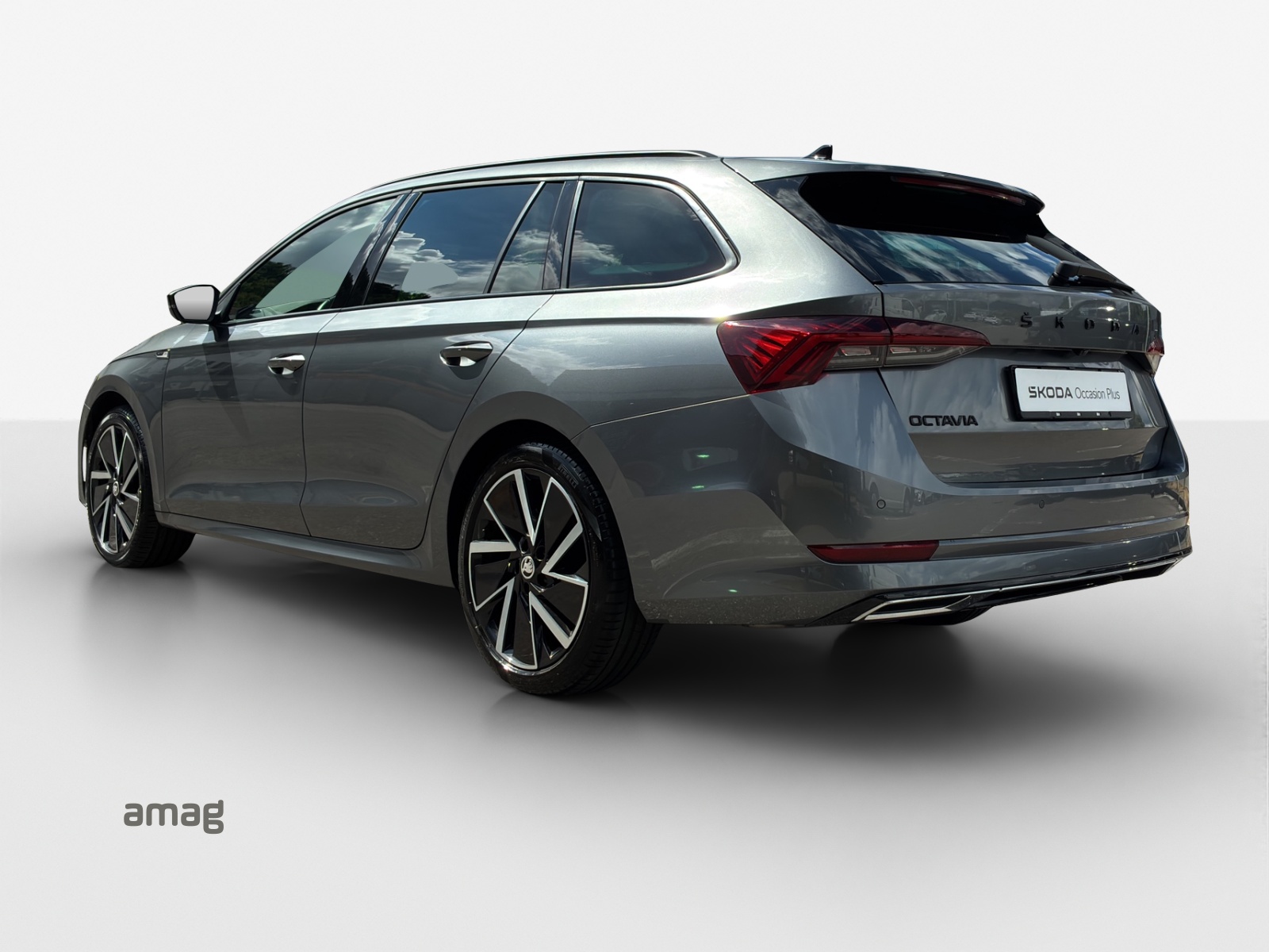 SKODA Octavia Combi 2.0 TSI SportLine DSG 4x4-image-2