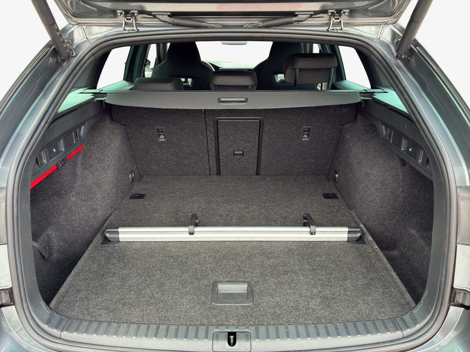 SKODA Octavia Combi 2.0 TSI SportLine DSG 4x4-image-12