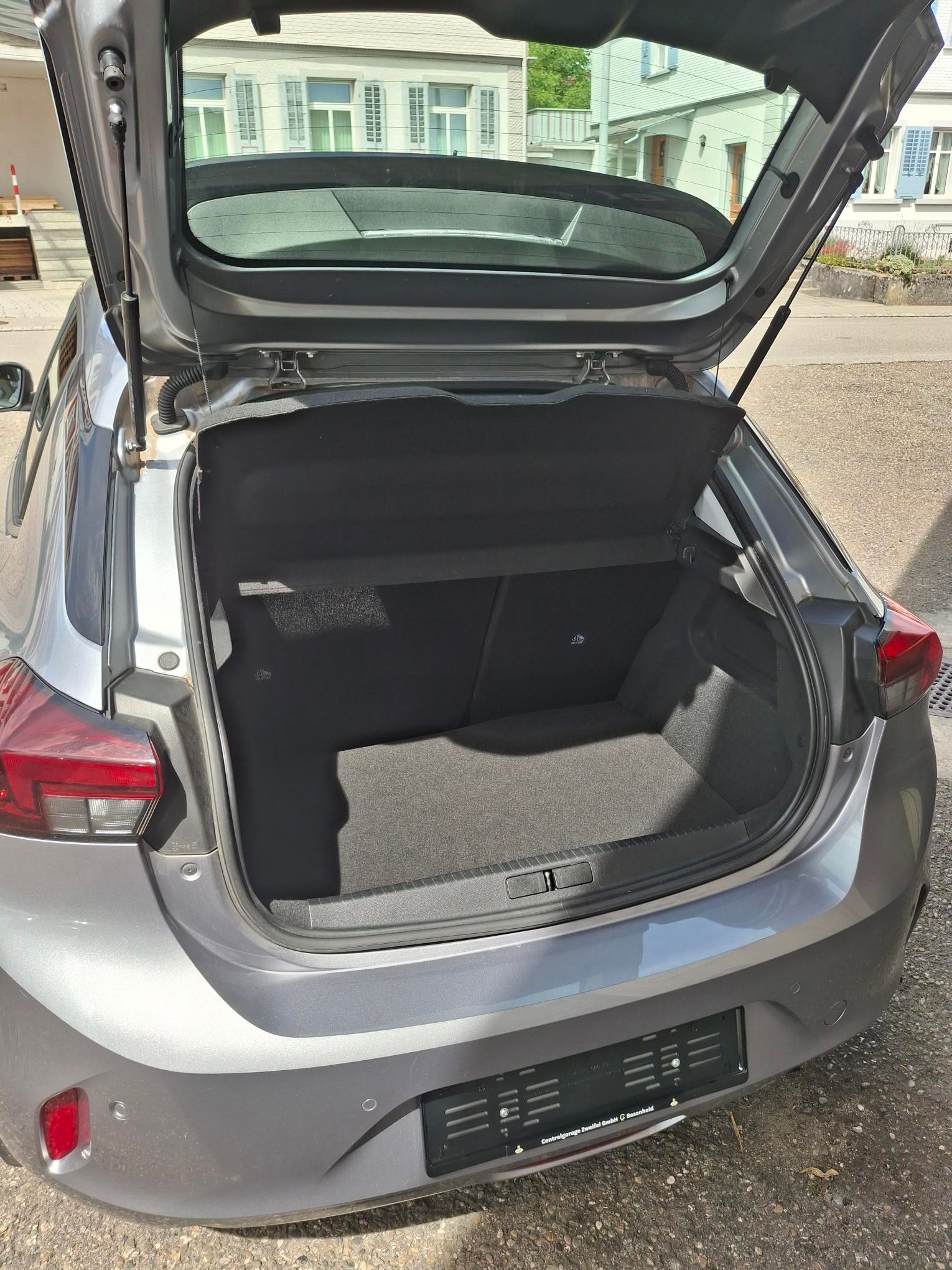 OPEL Corsa 1.2 TP Edition-image-11