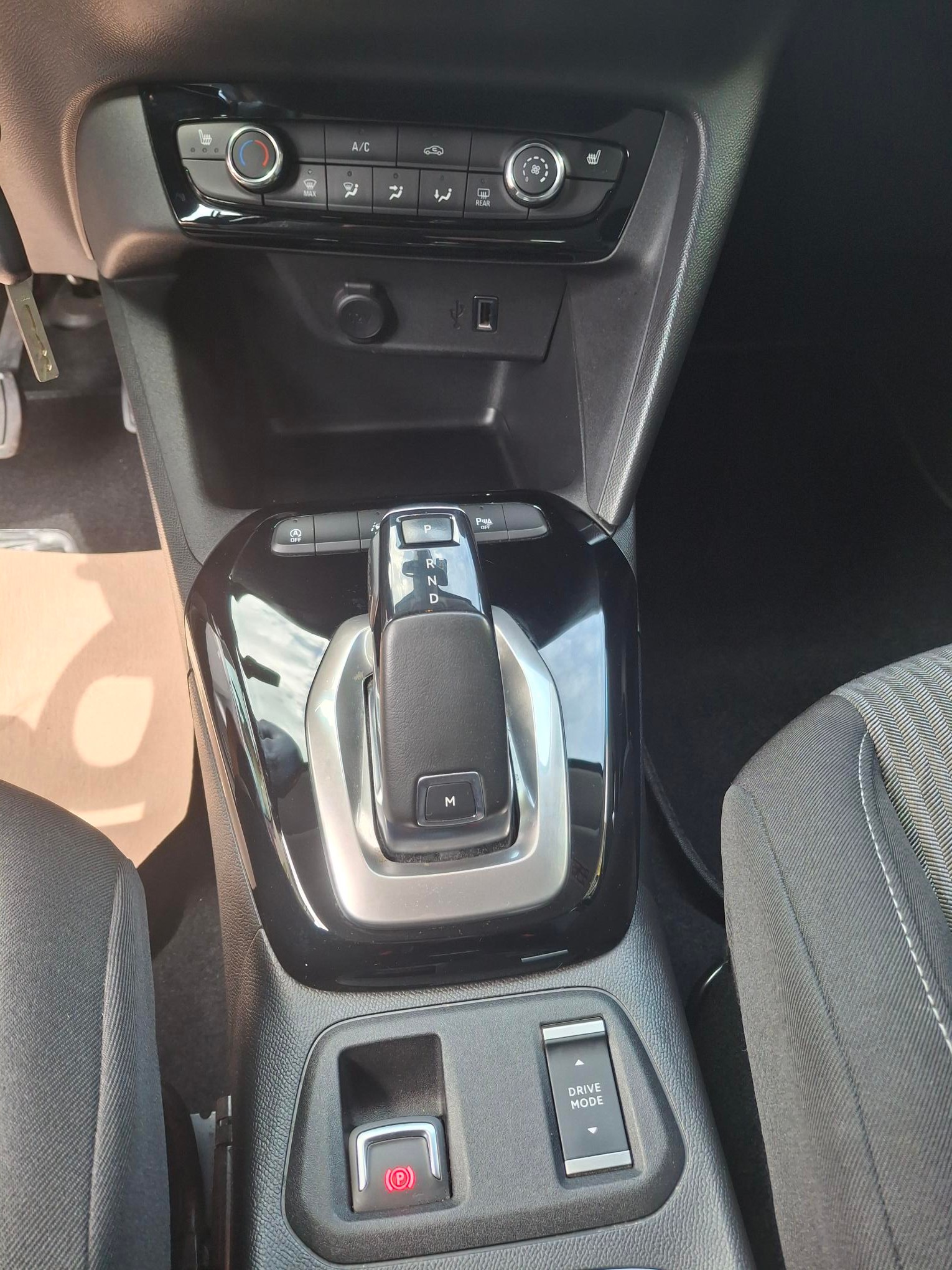 OPEL Corsa 1.2 TP Edition-image-7