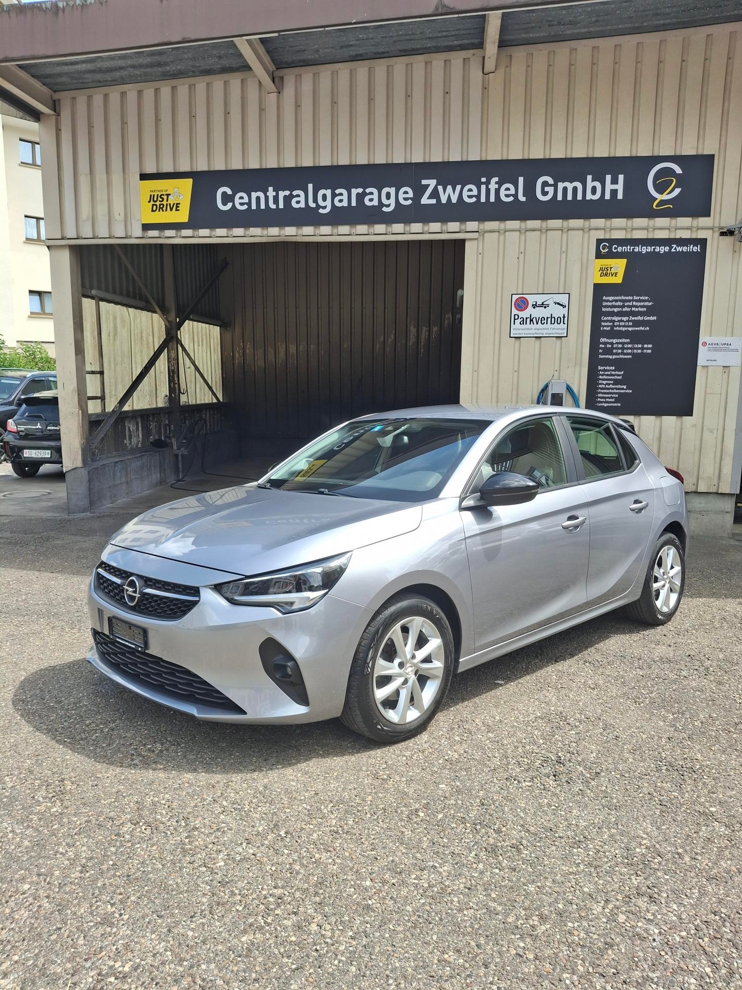 OPEL Corsa 1.2 TP Edition-image-0