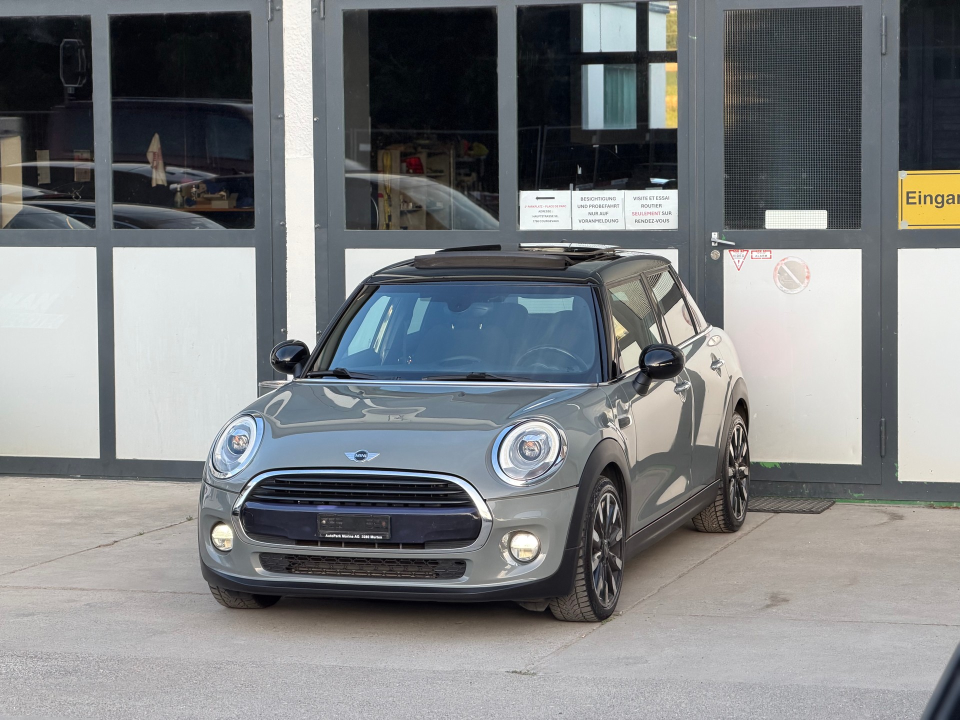 MINI Cooper Classic Edition Steptronic-image-1