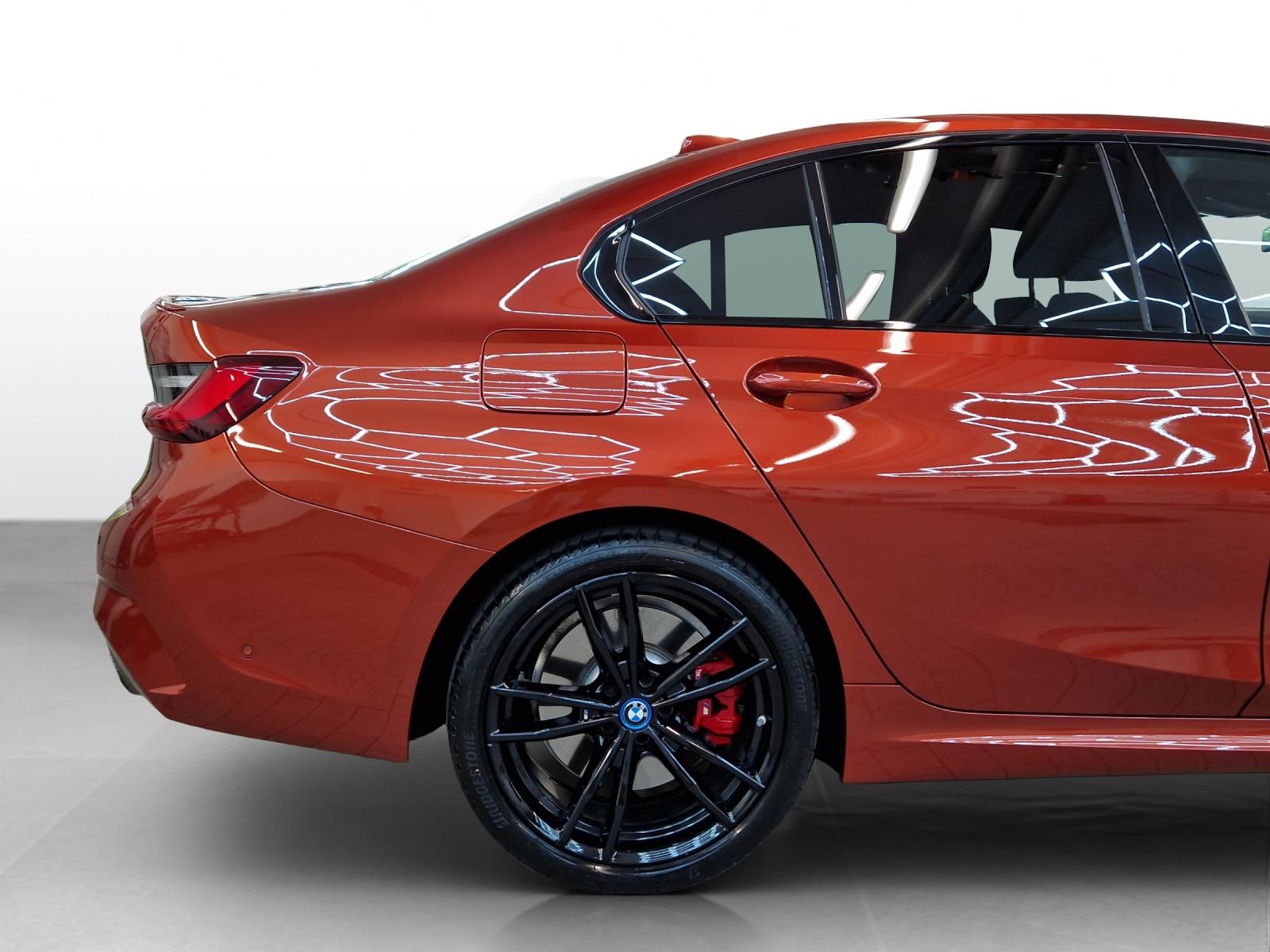 BMW 330e xDrive M Sport-image-7