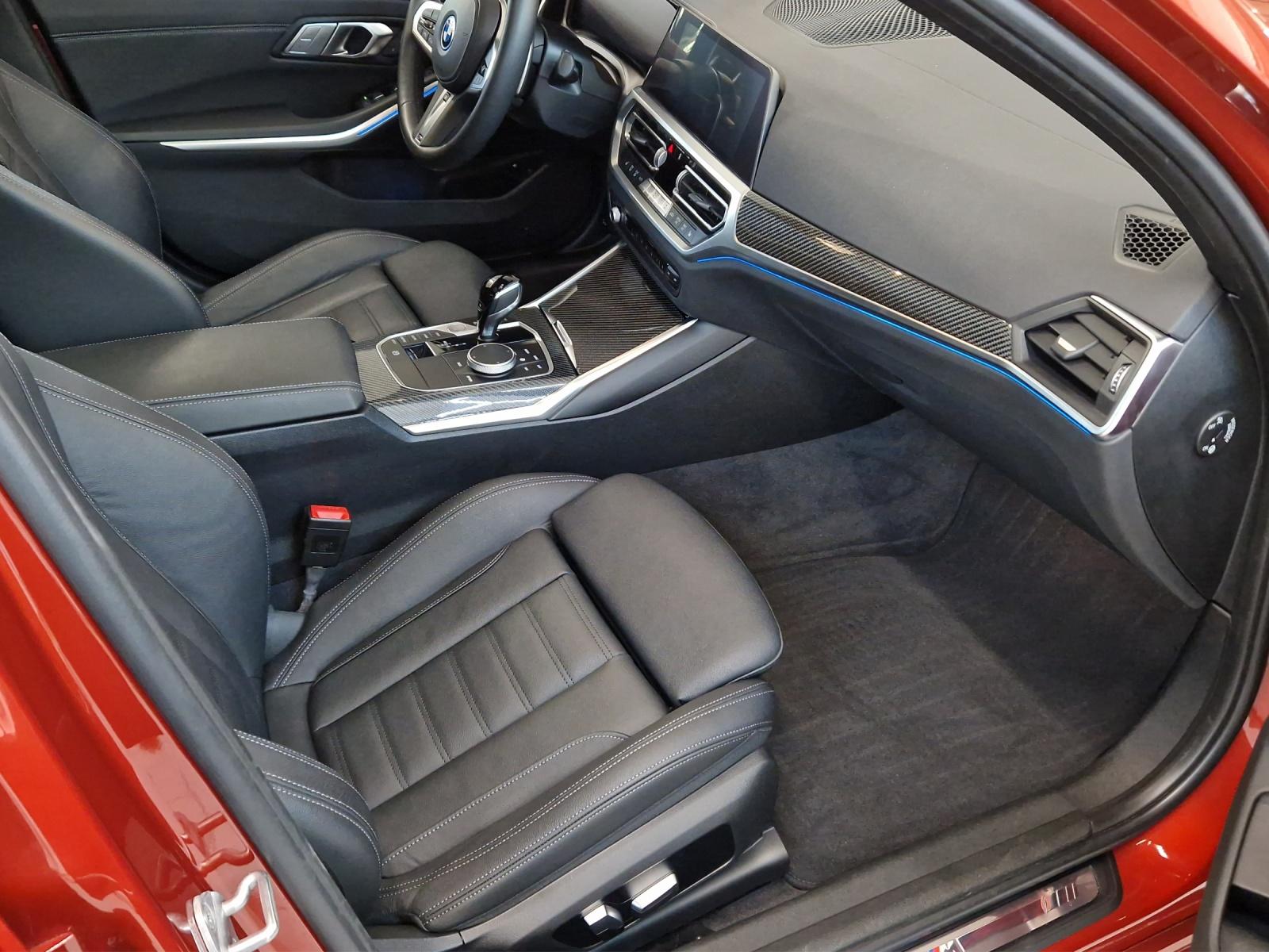 BMW 330e xDrive M Sport-image-12