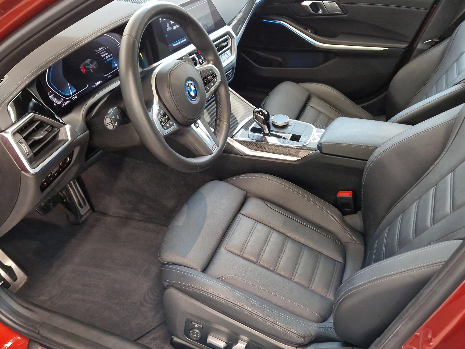 BMW 330e xDrive M Sport-image-14