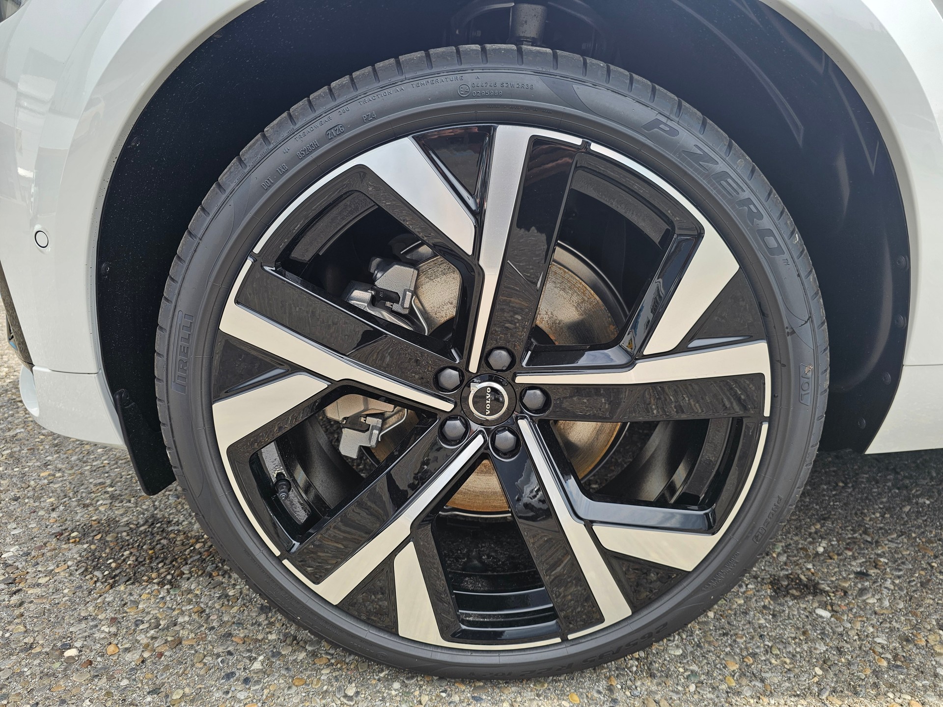 VOLVO XC60 T8 eAWD PluginHybrid Black Edition Geartronic-image-6