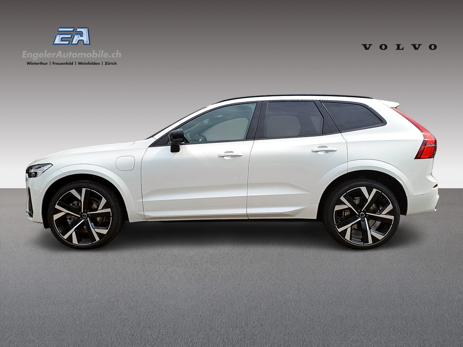 VOLVO XC60 T8 eAWD PluginHybrid Black Edition Geartronic-showroom-element-3