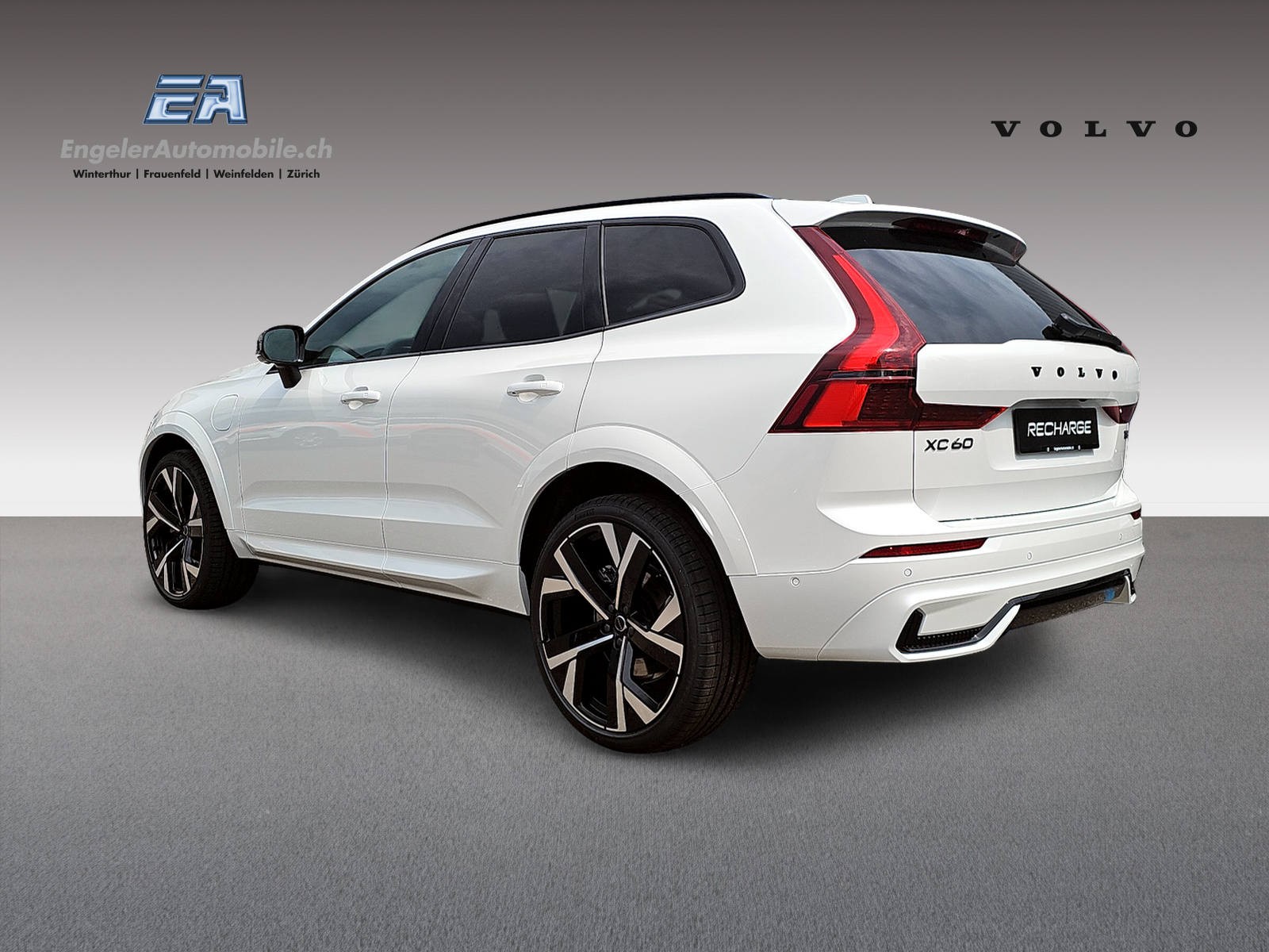 VOLVO XC60 T8 eAWD PluginHybrid Black Edition Geartronic-image-4