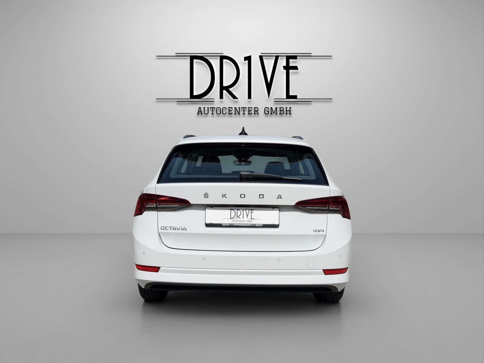 SKODA Octavia Combi 2.0 TDI DSG Ambition 4x4-image-5