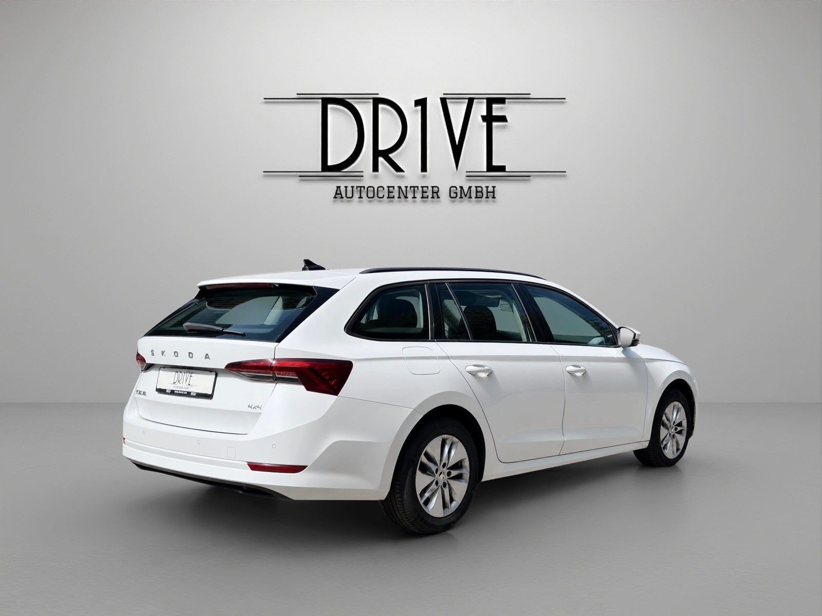 SKODA Octavia Combi 2.0 TDI DSG Ambition 4x4-image-4
