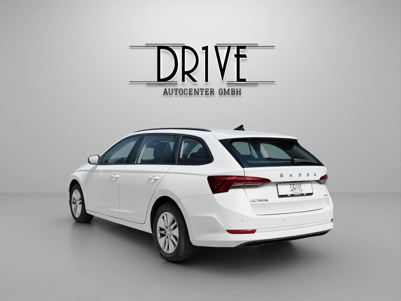 SKODA Octavia Combi 2.0 TDI DSG Ambition 4x4-image-6