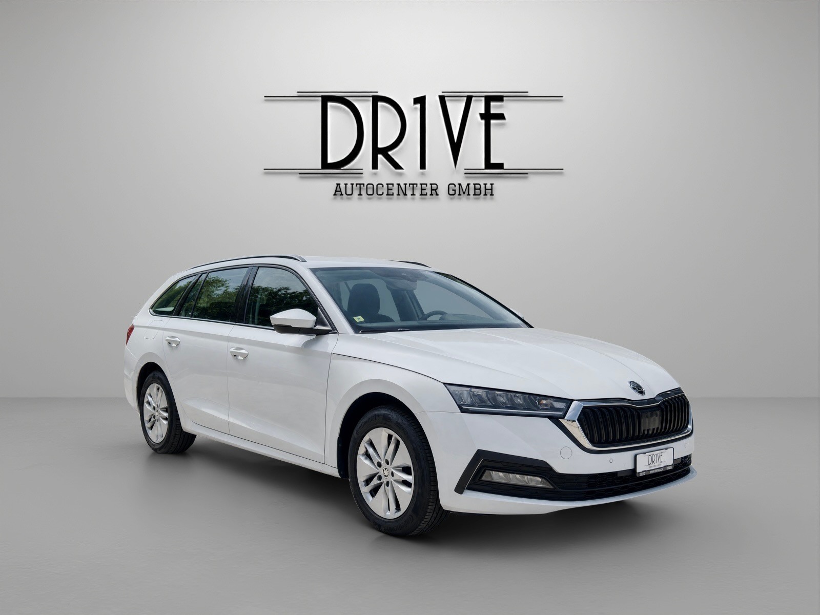 SKODA Octavia Combi 2.0 TDI DSG Ambition 4x4-image-2
