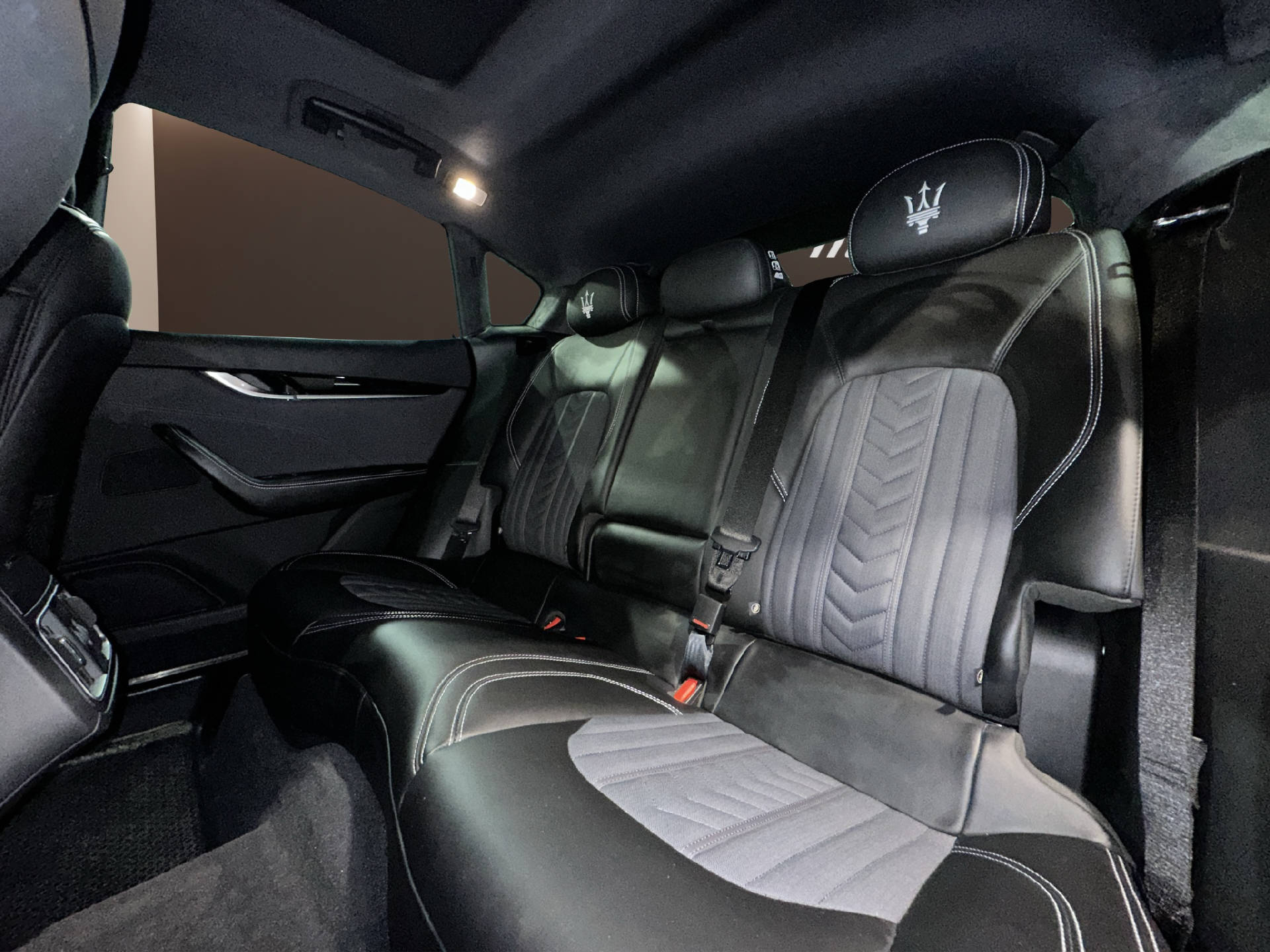 MASERATI Levante 3.0 V6 S-image-11