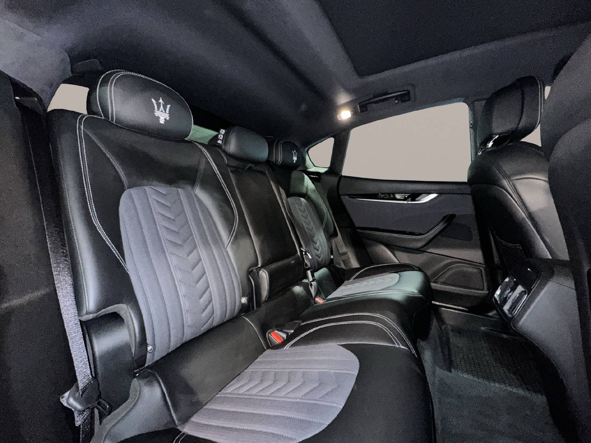 MASERATI Levante 3.0 V6 S-image-16