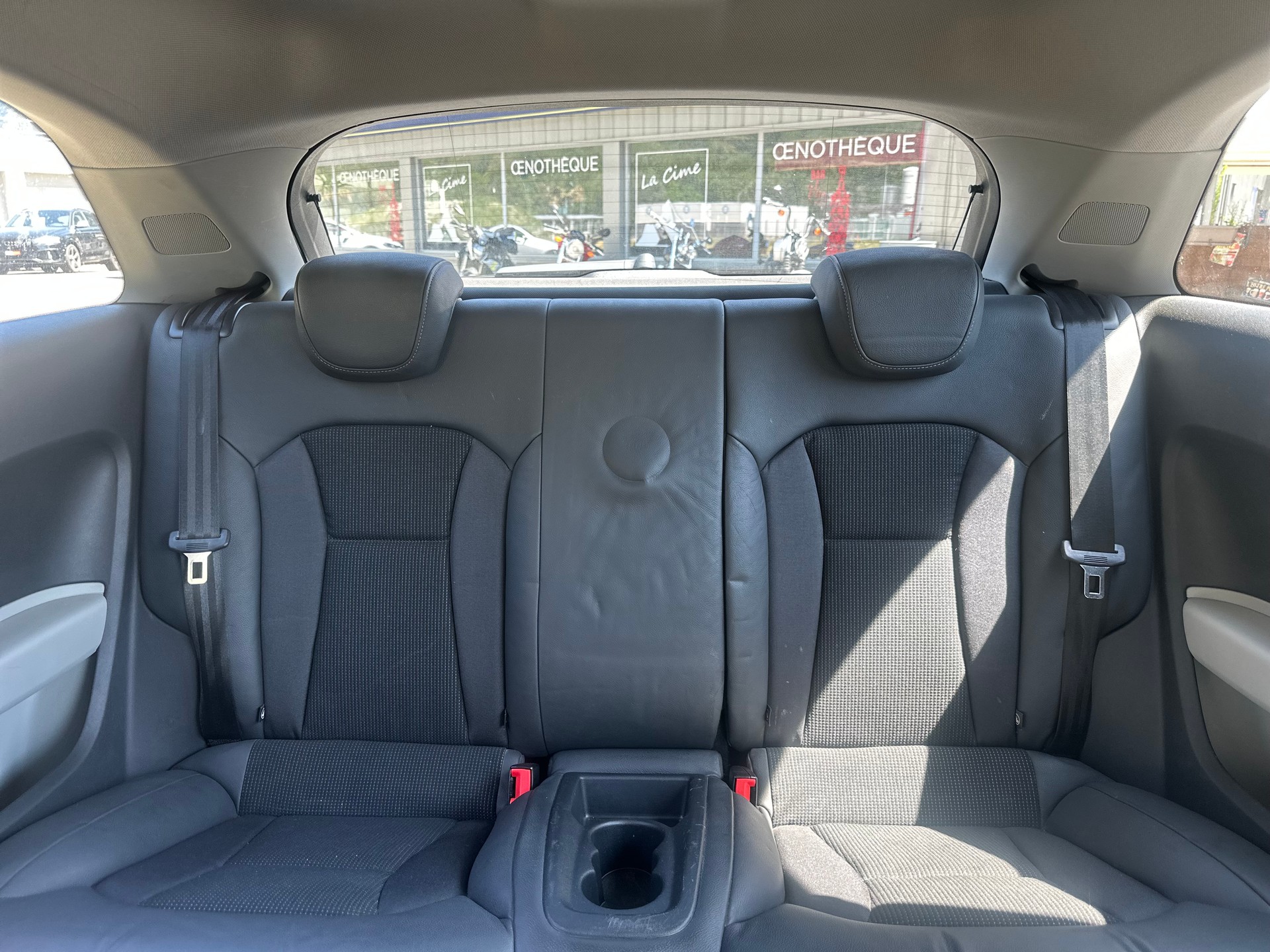 AUDI A1 1.4 TFSI Ambition S-tronic-image-16