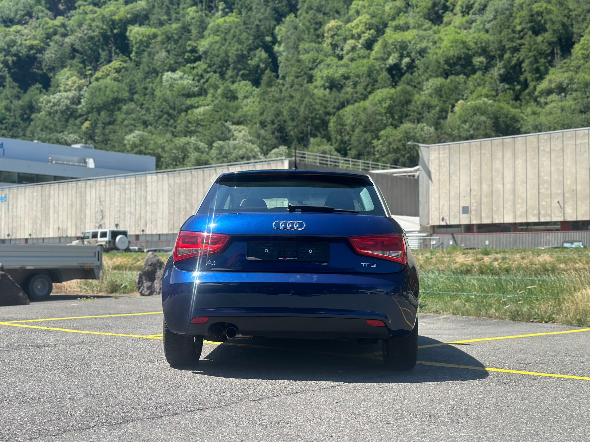 AUDI A1 1.4 TFSI Ambition S-tronic-image-6