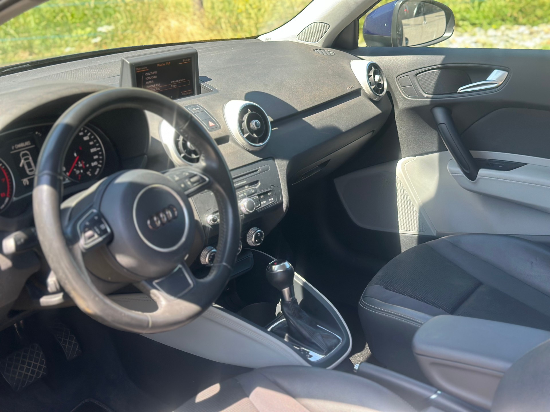 AUDI A1 1.4 TFSI Ambition S-tronic-image-10