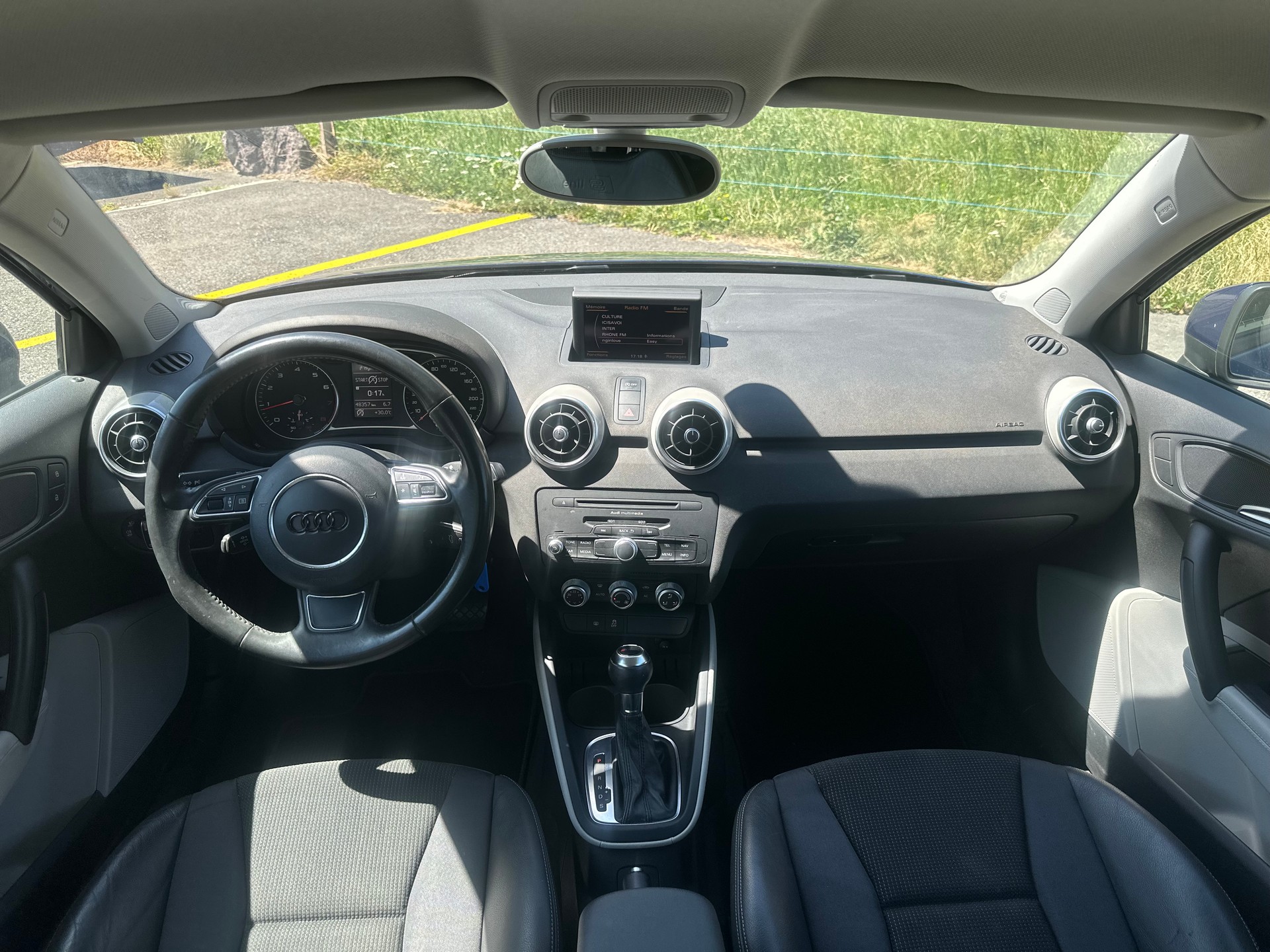 AUDI A1 1.4 TFSI Ambition S-tronic-image-11