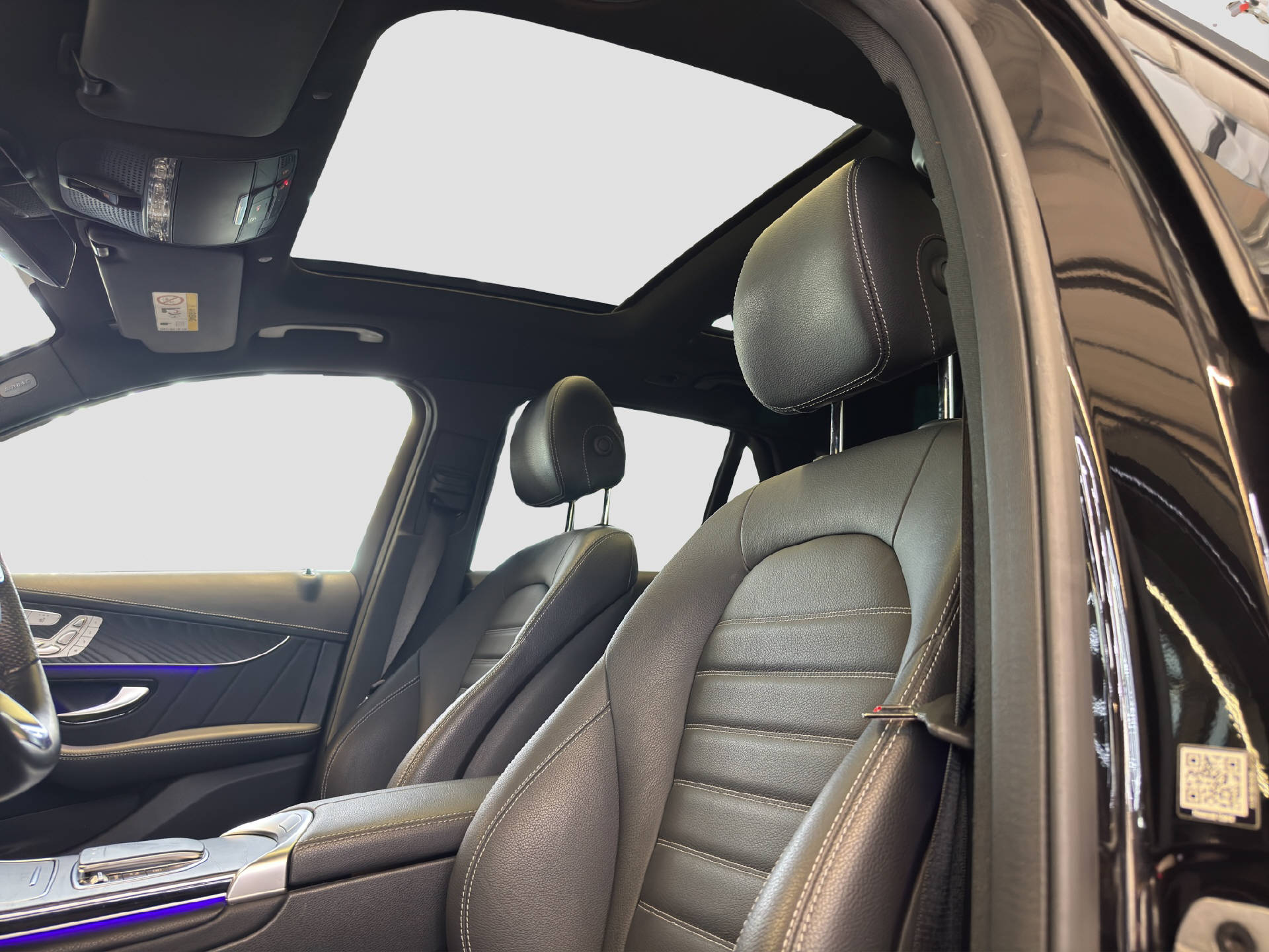 MERCEDES-BENZ GLC 300 d AMG Line 4MATIC-image-11
