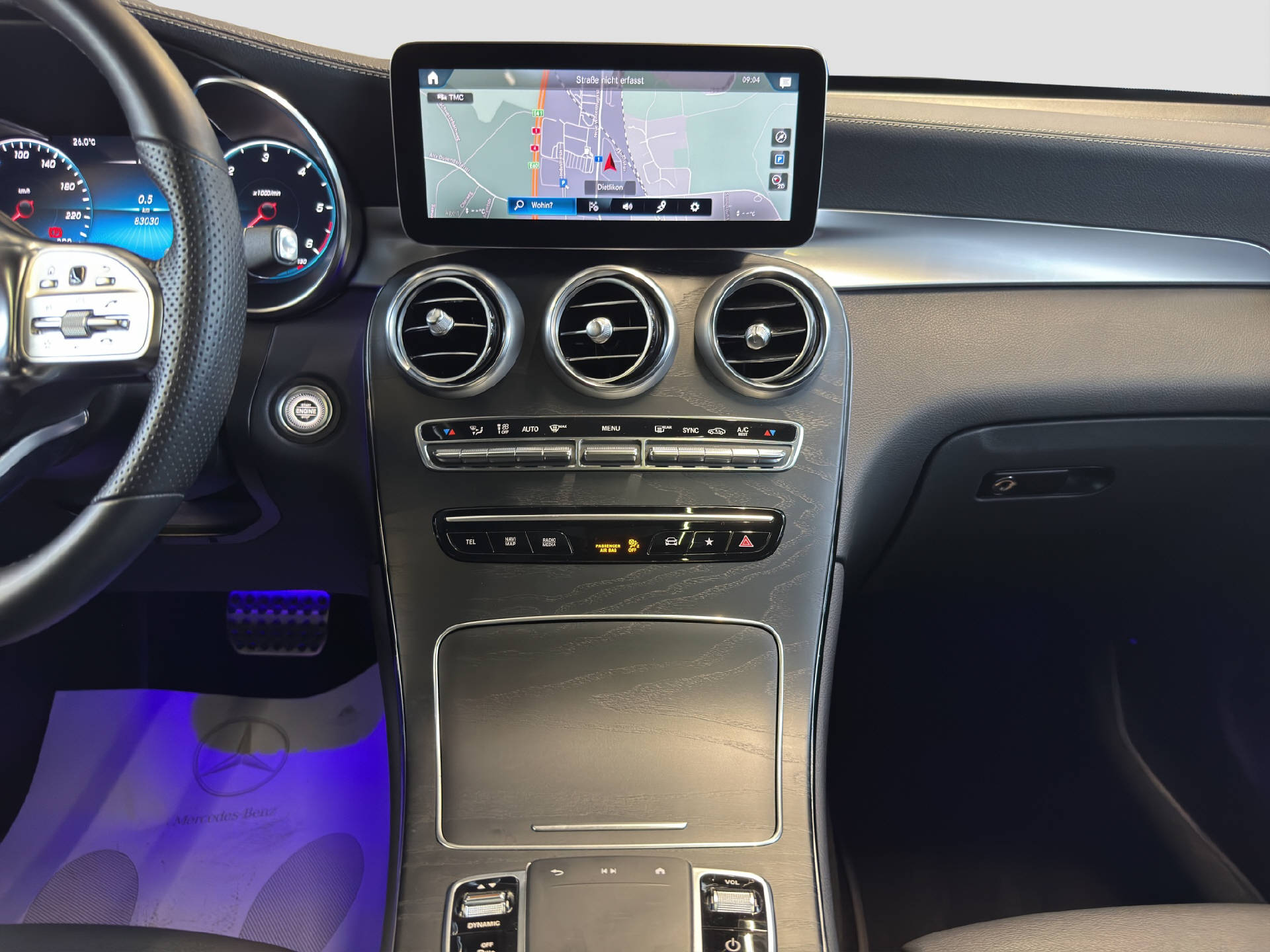 MERCEDES-BENZ GLC 300 d AMG Line 4MATIC-image-9
