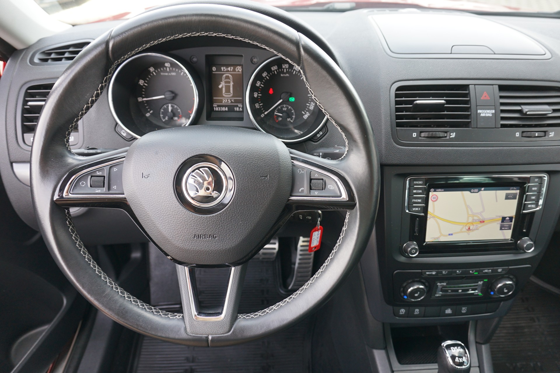 SKODA Yeti 1.4 TSI Outd.Adv.4x4-image-15