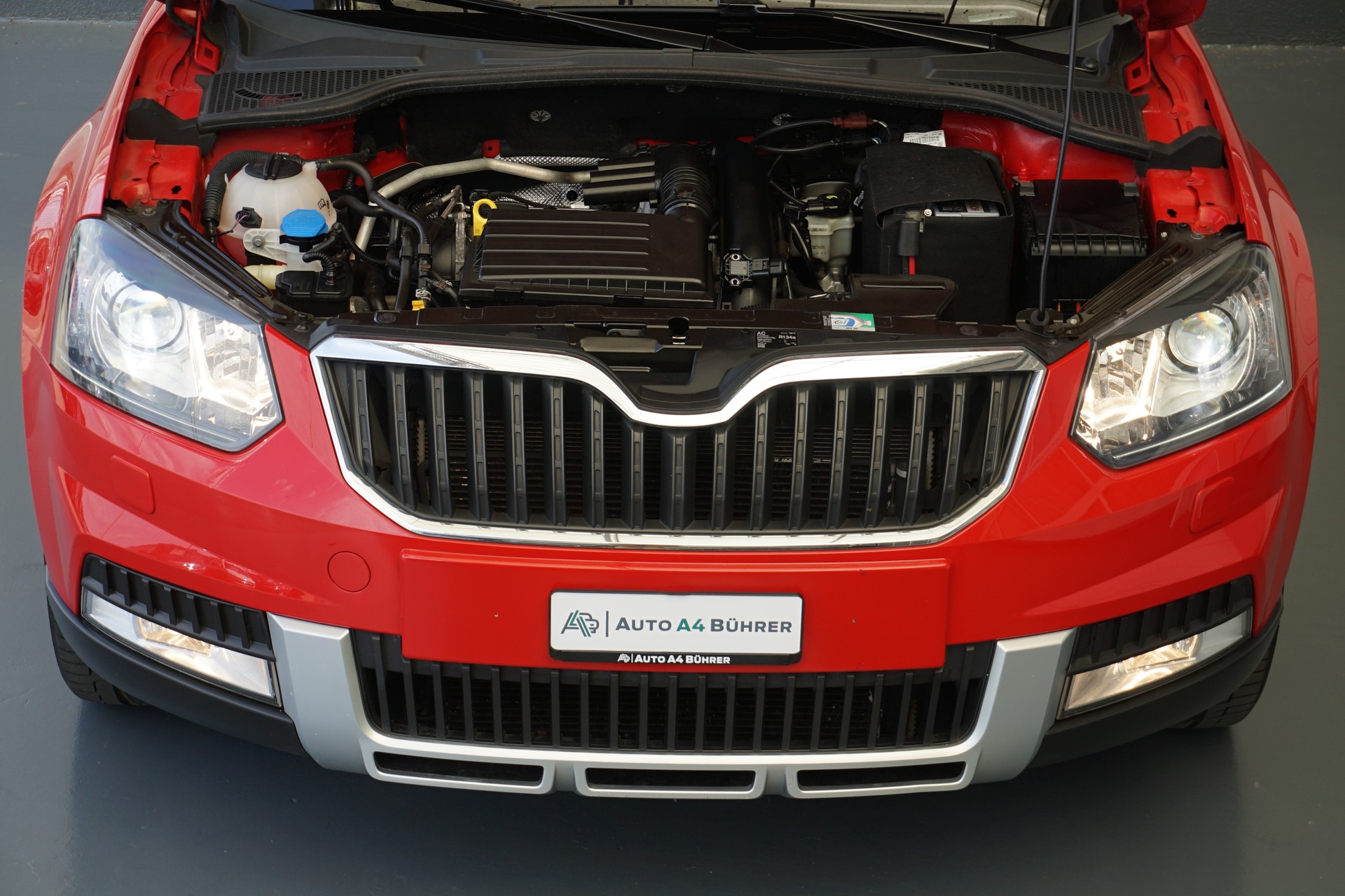 SKODA Yeti 1.4 TSI Outd.Adv.4x4-image-11