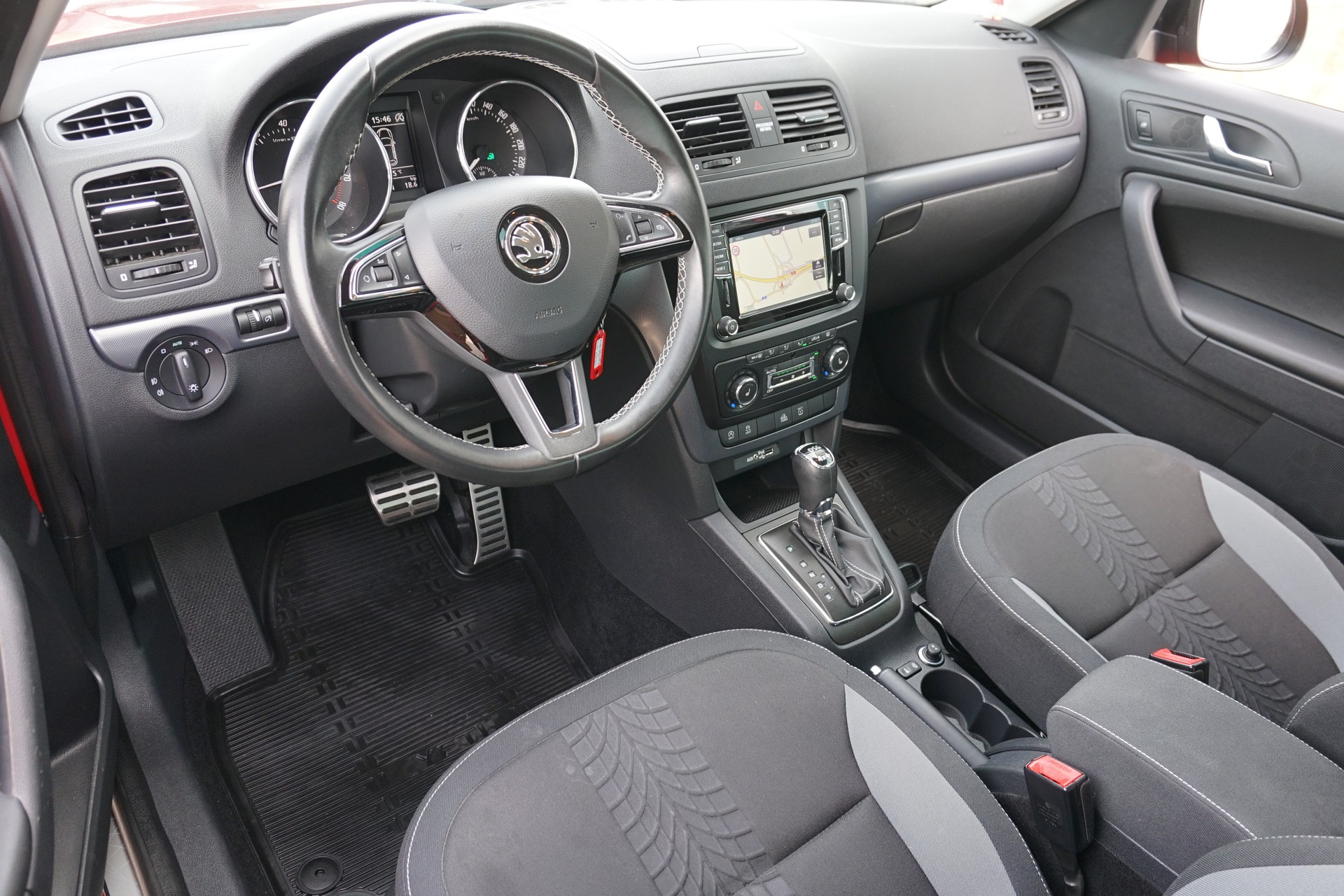 SKODA Yeti 1.4 TSI Outd.Adv.4x4-image-13