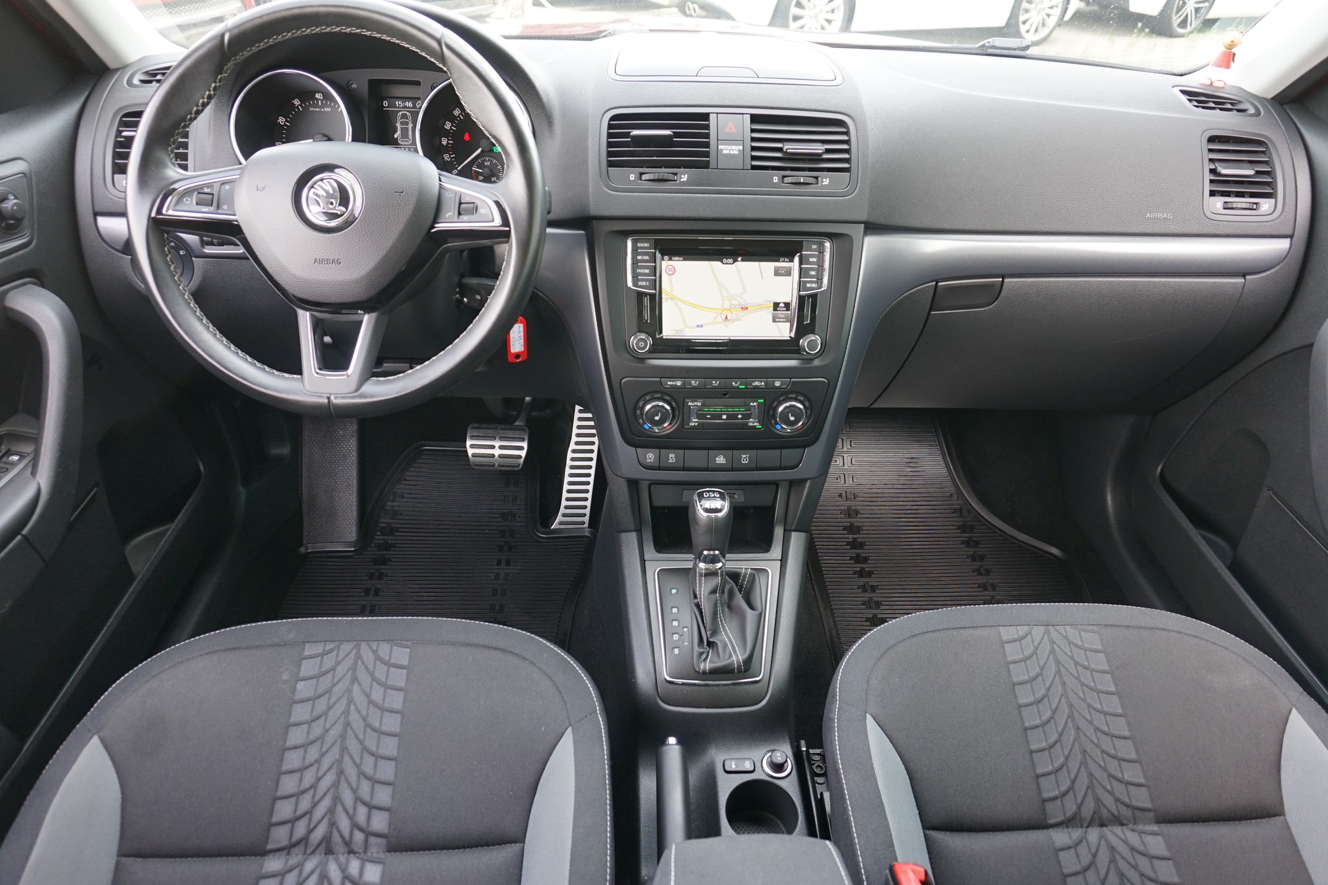 SKODA Yeti 1.4 TSI Outd.Adv.4x4-image-12