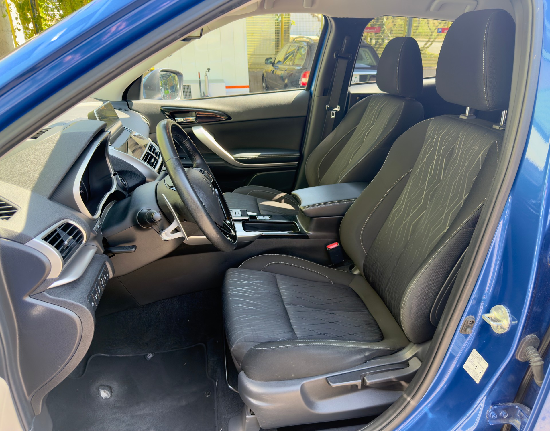 MITSUBISHI Eclipse Cross 1.5 T-Mivec Diamond Black Line 4WD CVT-image-11