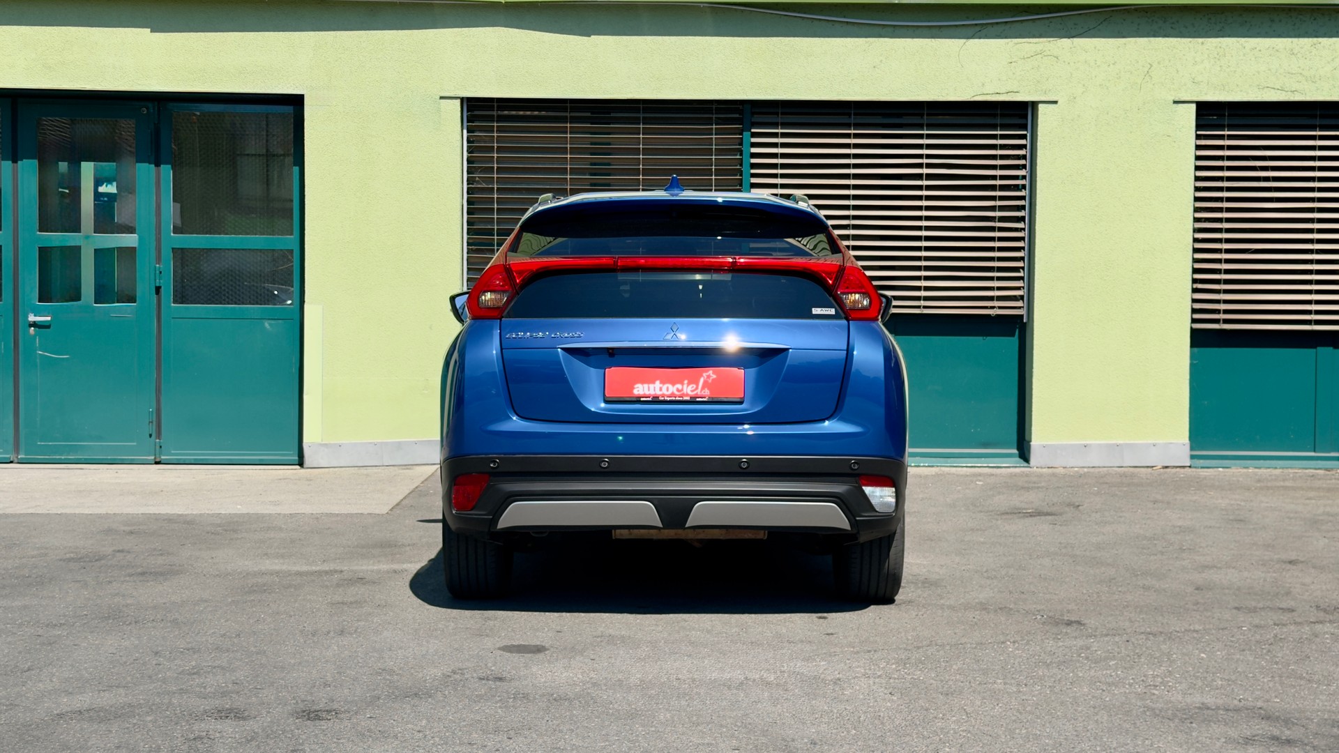 MITSUBISHI Eclipse Cross 1.5 T-Mivec Diamond Black Line 4WD CVT-image-3